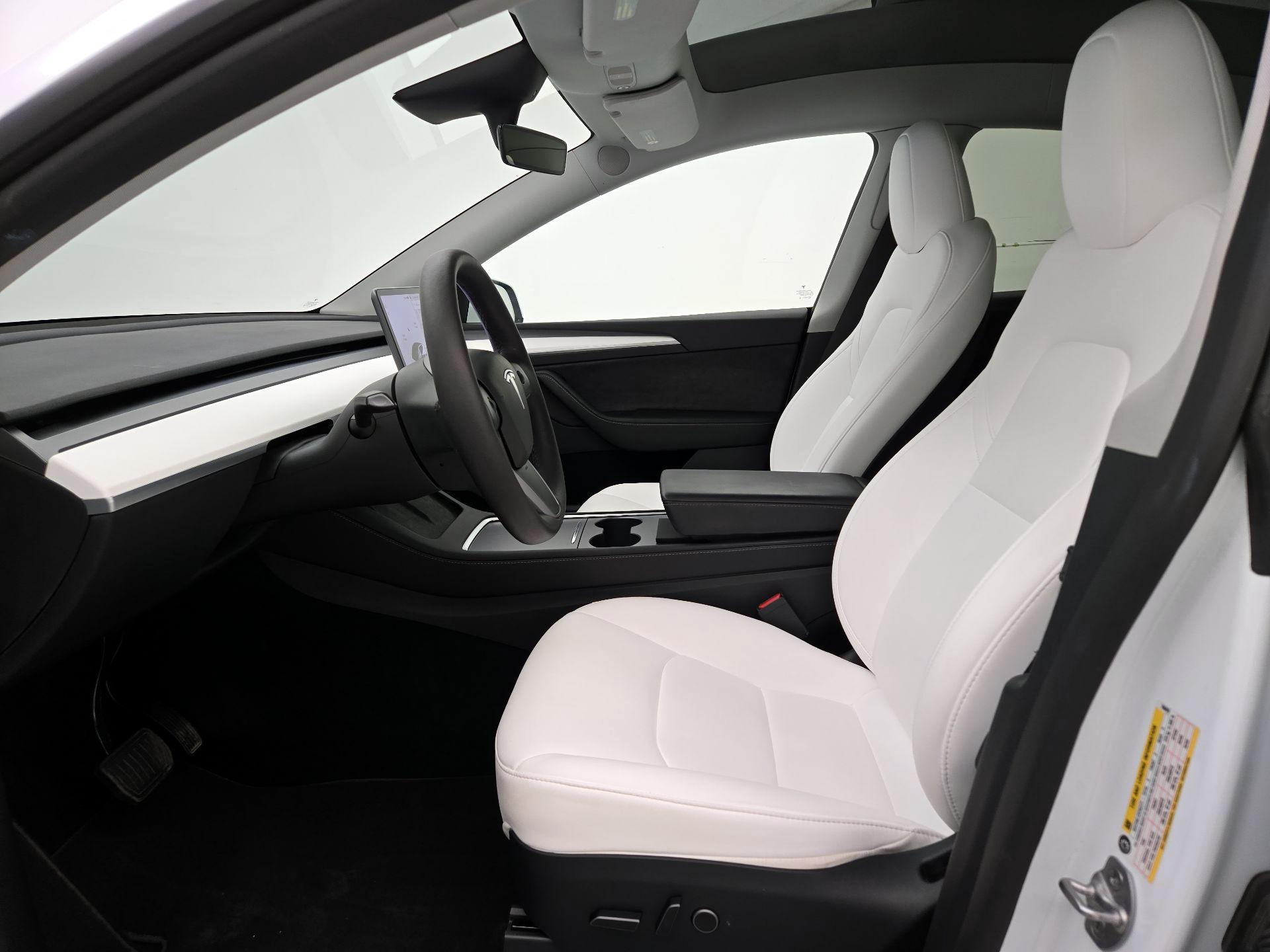 Thumbnail: 2023 Tesla Model Y - 11