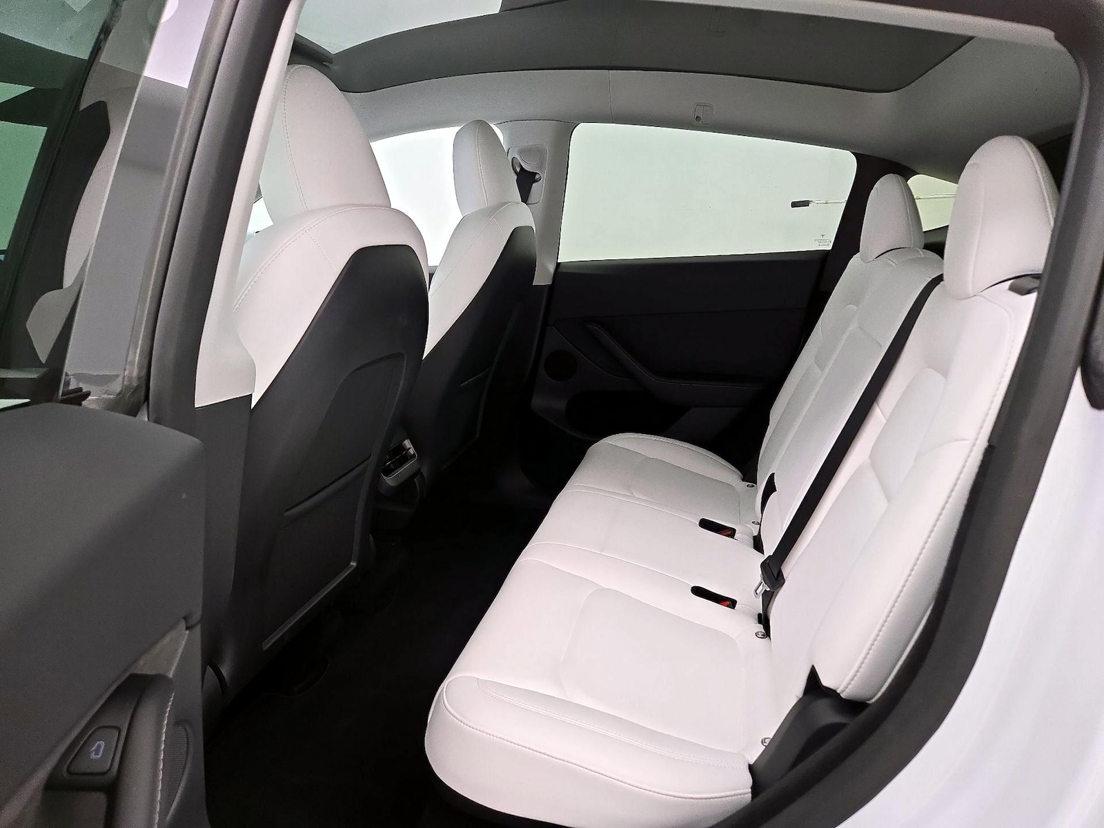 2023 Tesla Model Y Long Range - Photo 22
