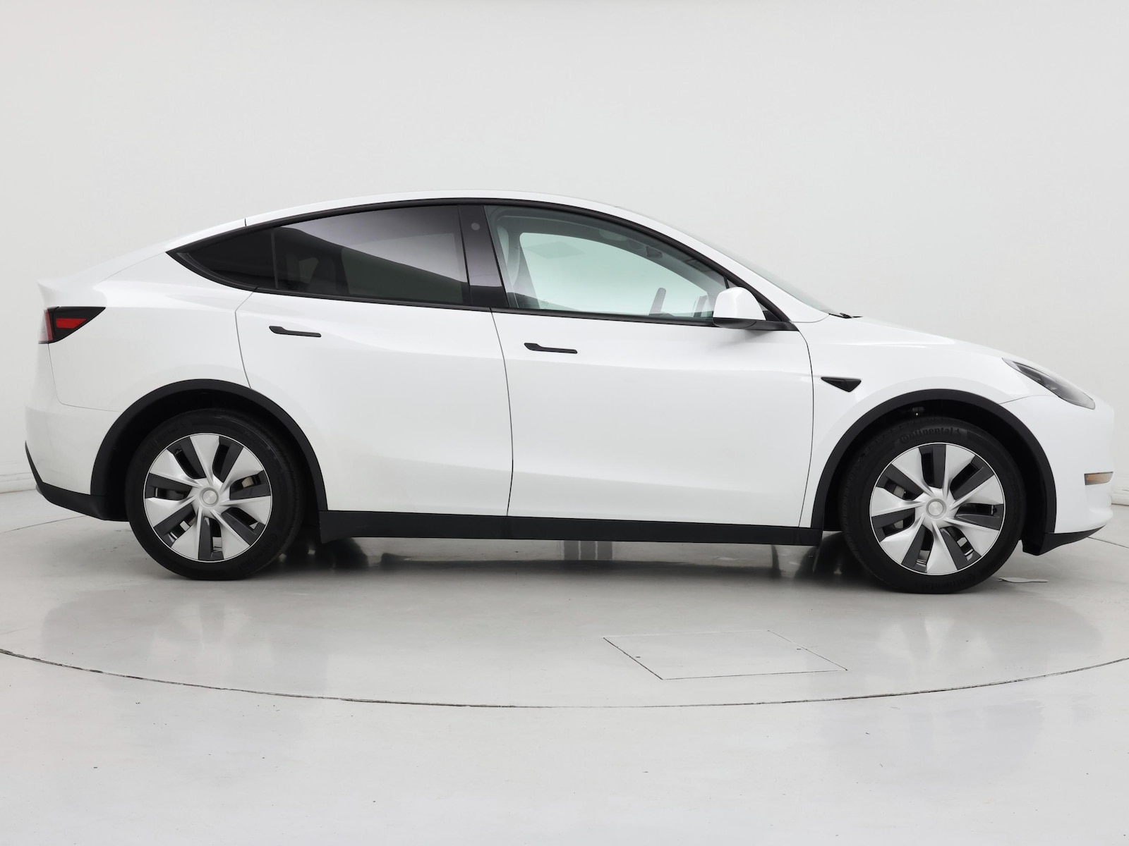 2023 Tesla Model Y Long Range - Photo 8