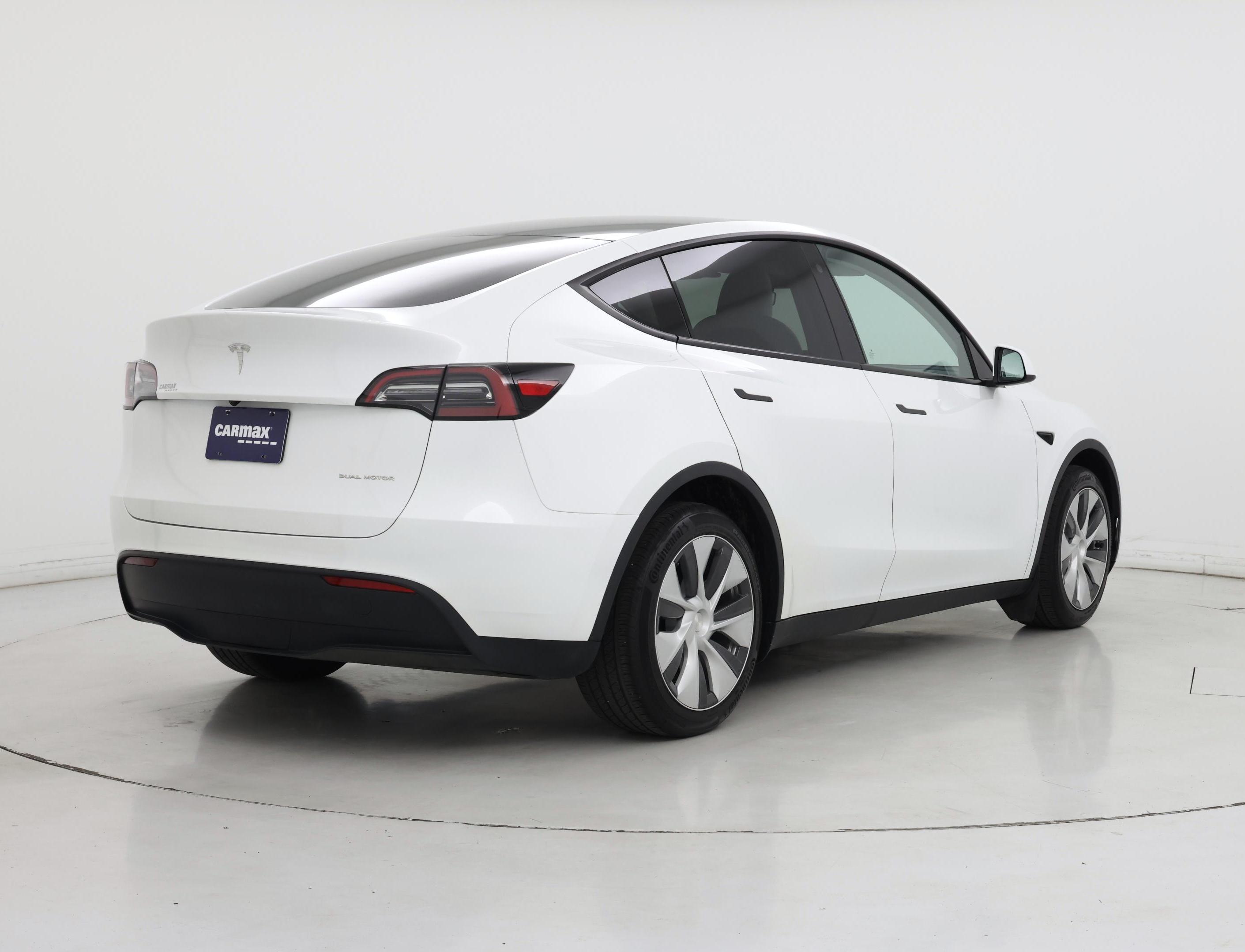Thumbnail: 2023 Tesla Model Y - 8