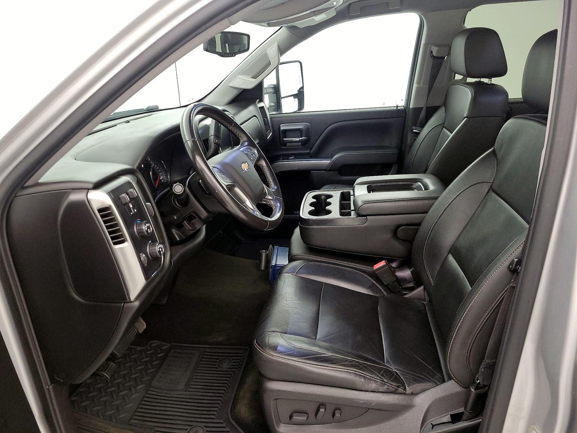 Thumbnail: 2018 Chevrolet Silverado 1500 - 11