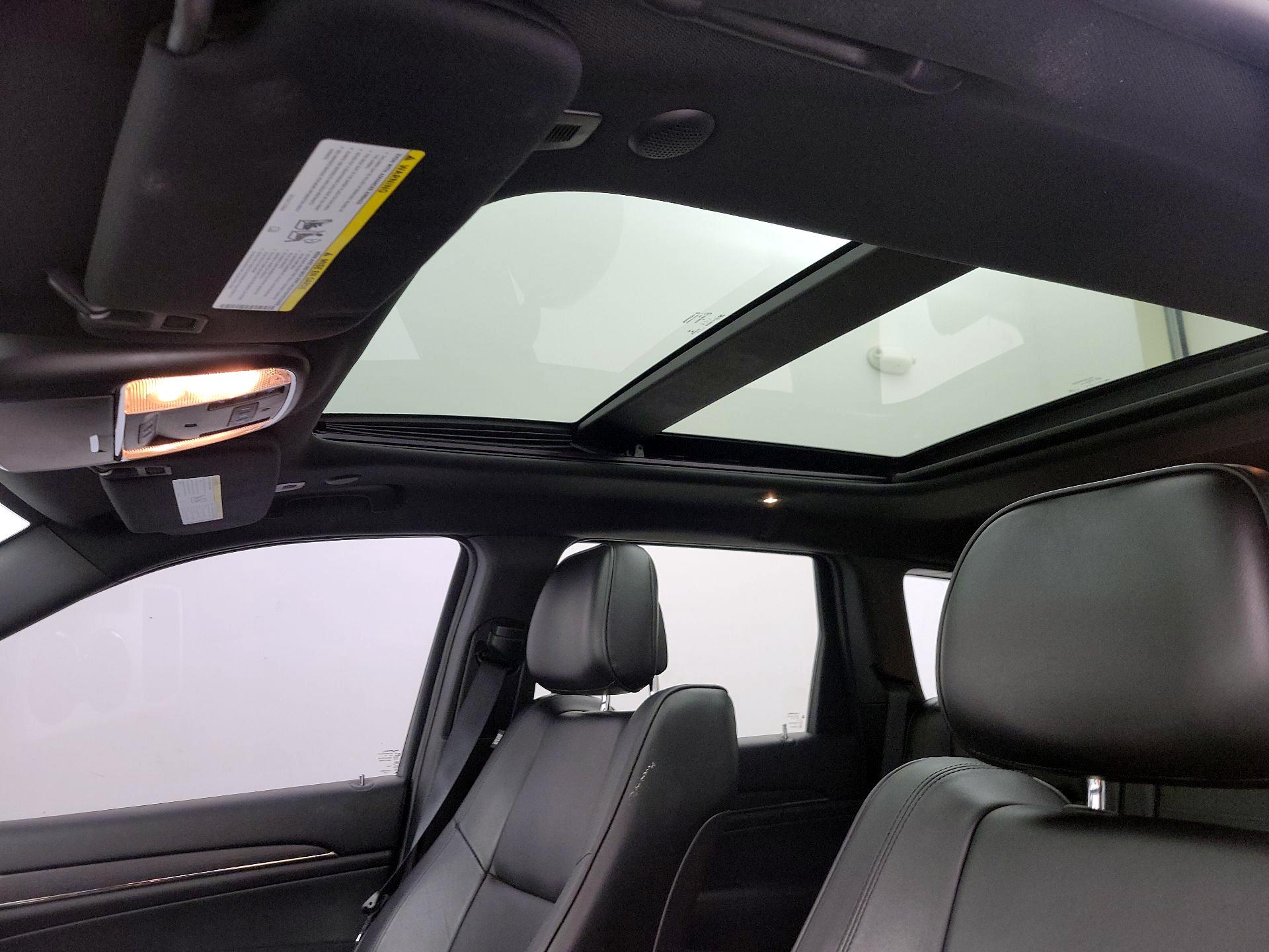 Thumbnail: 2018 Jeep Grand Cherokee - 19