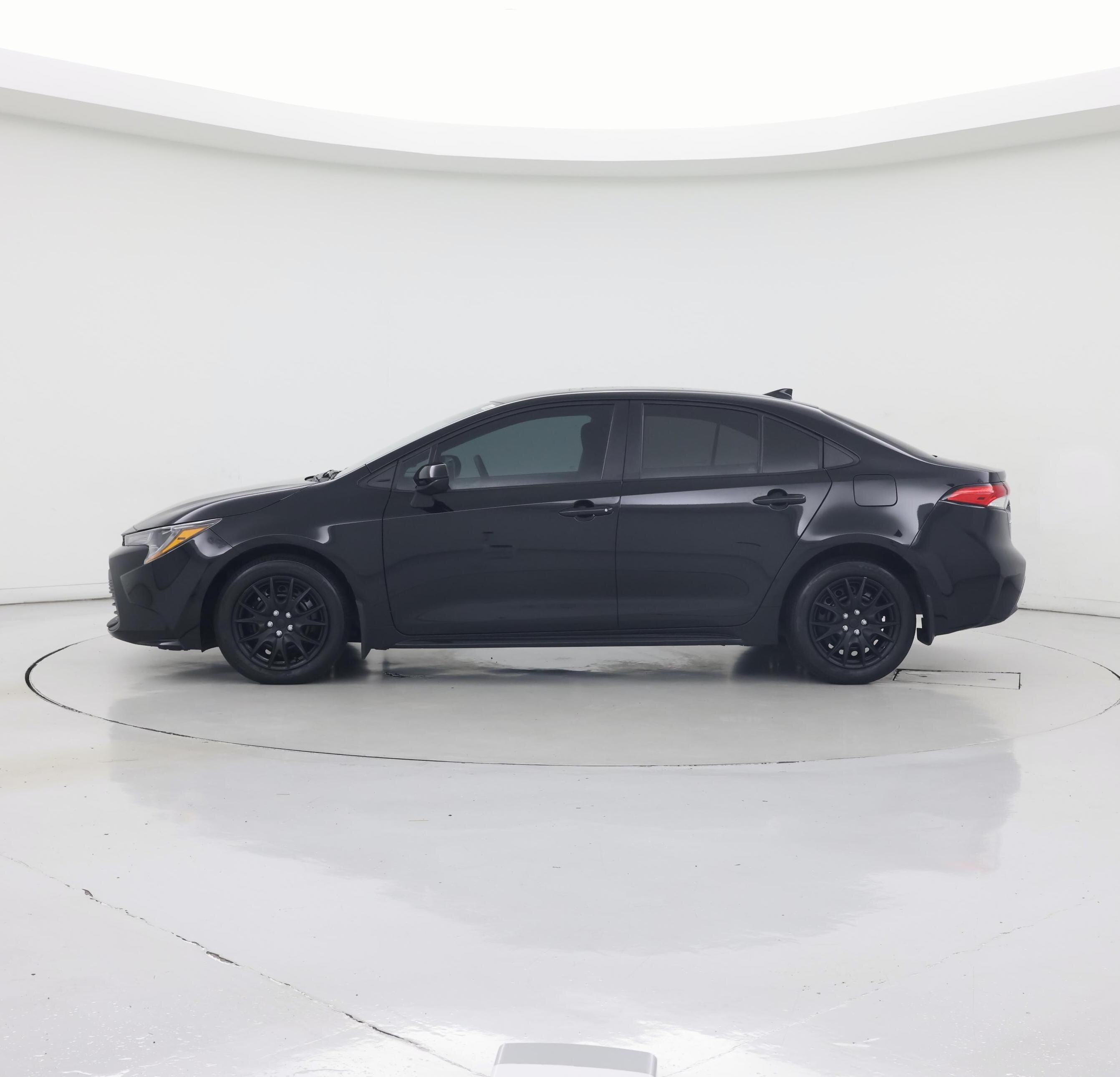 Thumbnail: 2024 Toyota Corolla - 3
