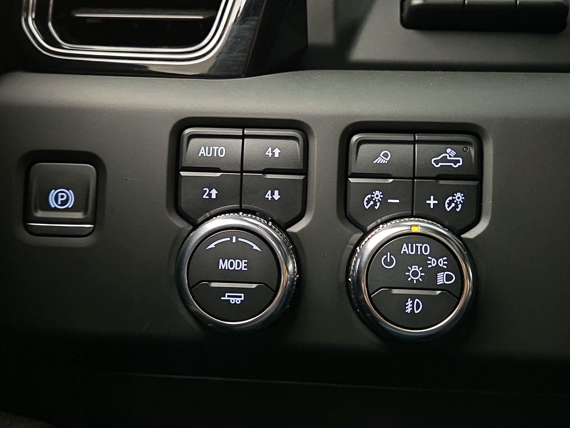 Thumbnail: 2024 GMC Sierra 2500 - 13