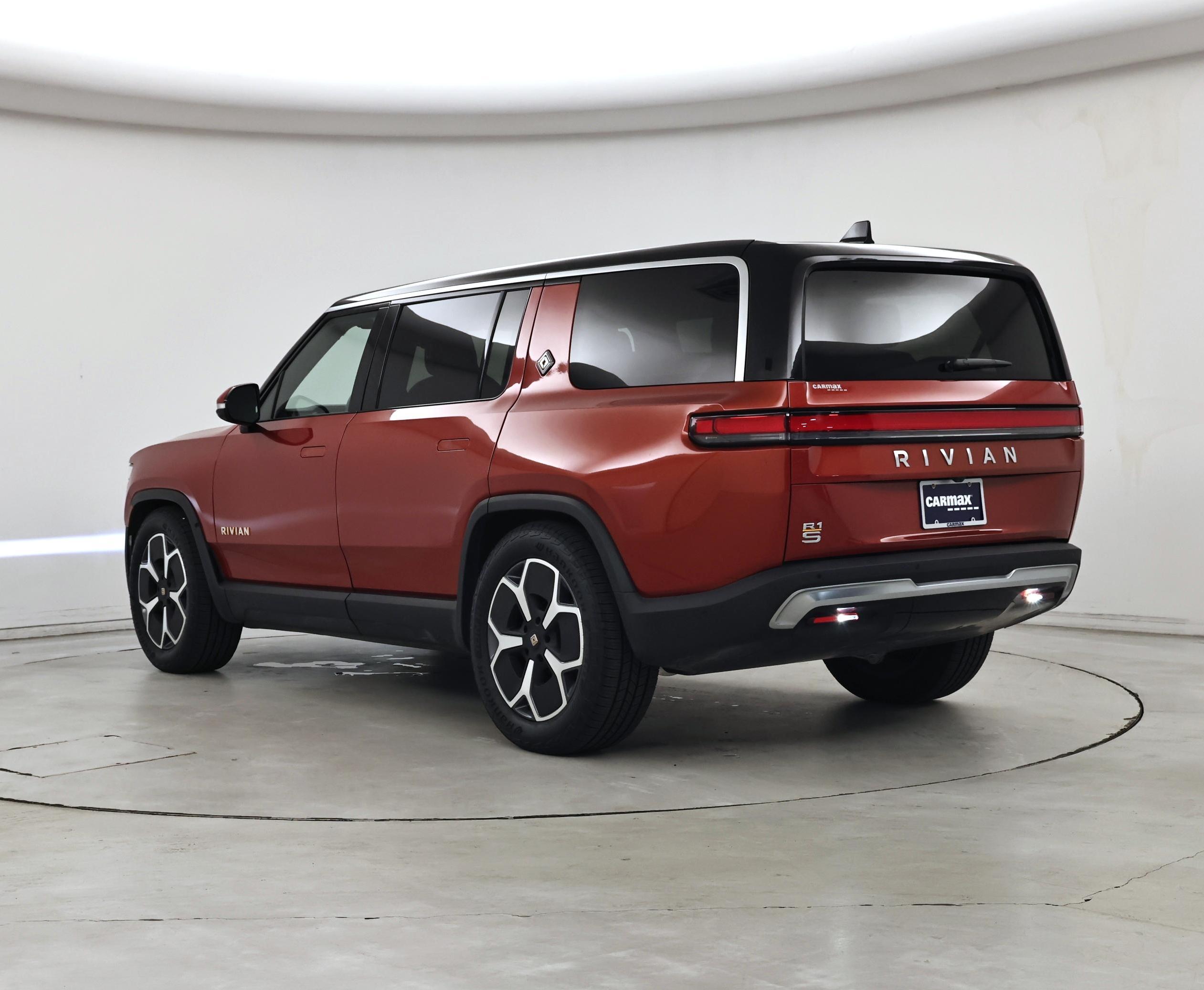 Thumbnail: 2024 Rivian R1S - 2