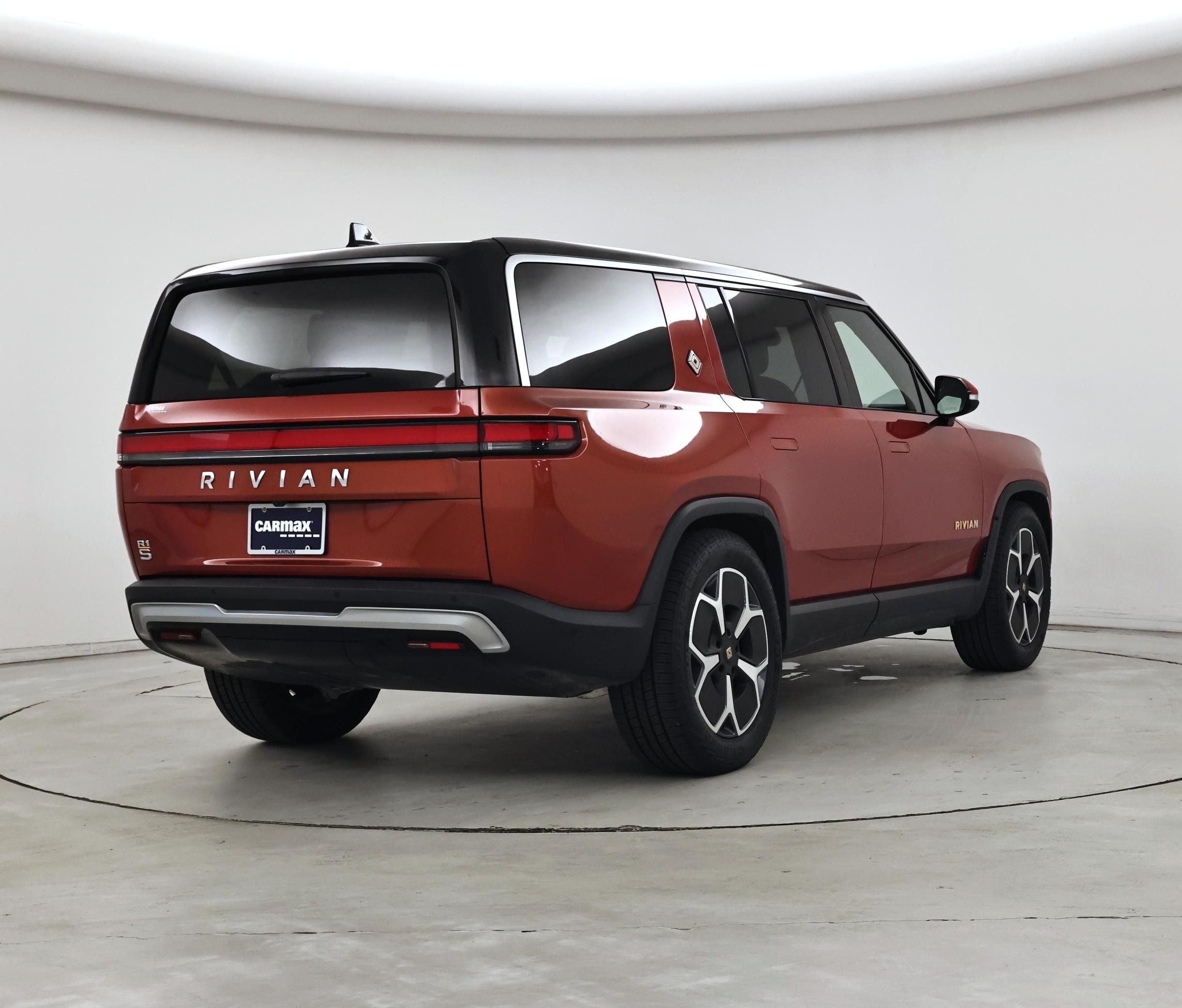 Thumbnail: 2024 Rivian R1S - 8