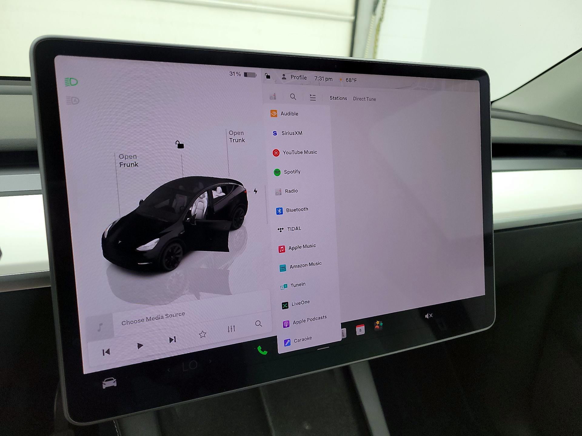 Thumbnail: 2022 Tesla Model Y - 15