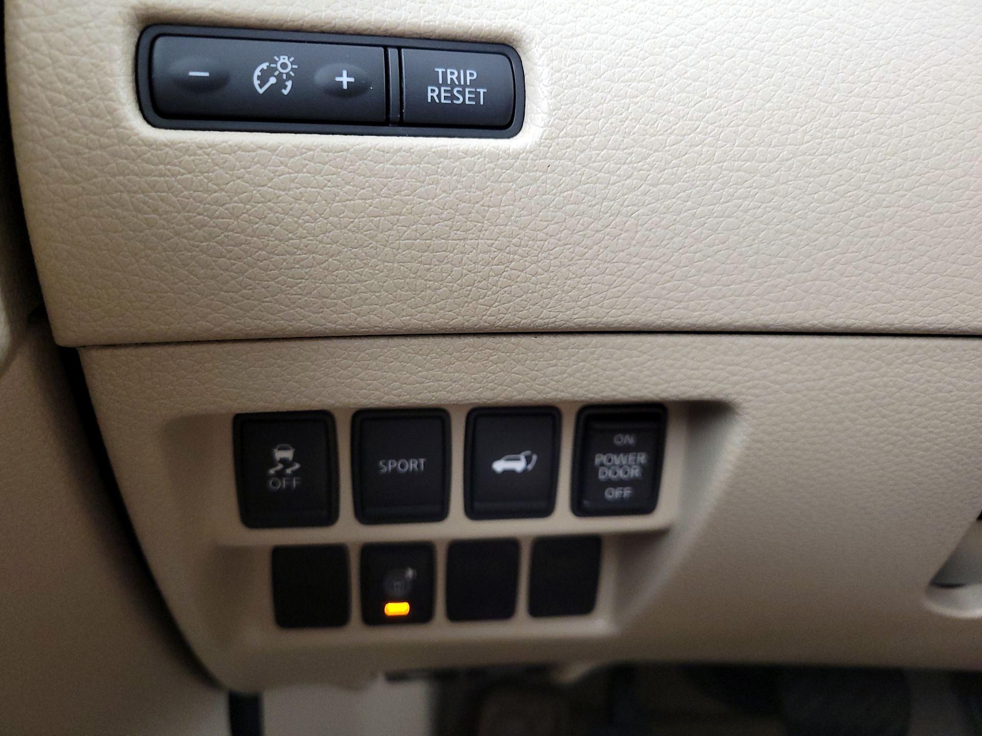 Thumbnail: 2014 Nissan Rogue - 13