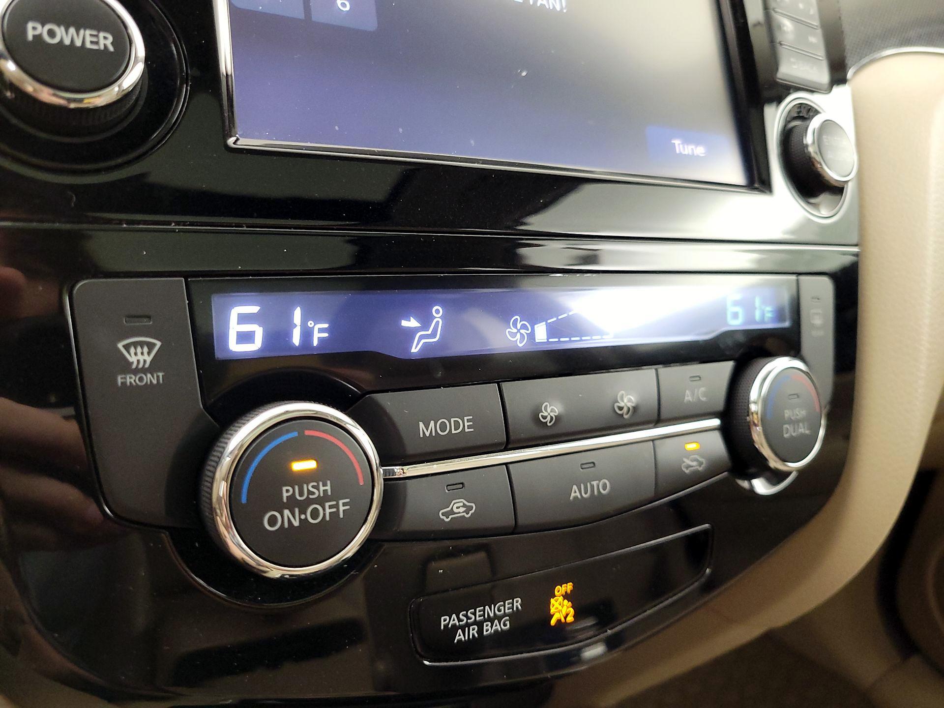 Thumbnail: 2014 Nissan Rogue - 17