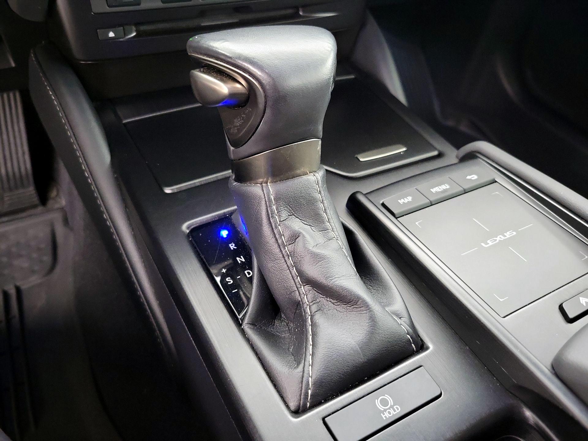 Thumbnail: 2019 Lexus ES - 18