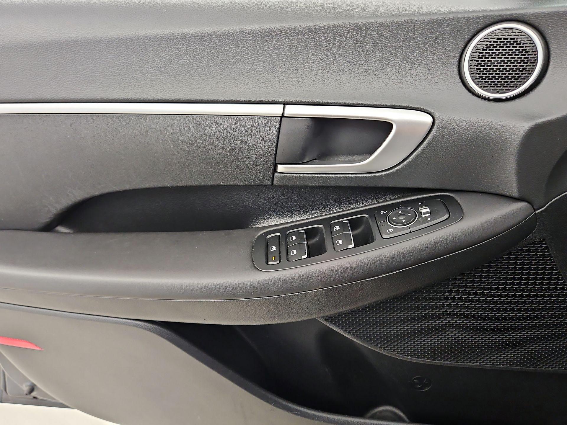 Thumbnail: 2023 Hyundai Sonata - 12