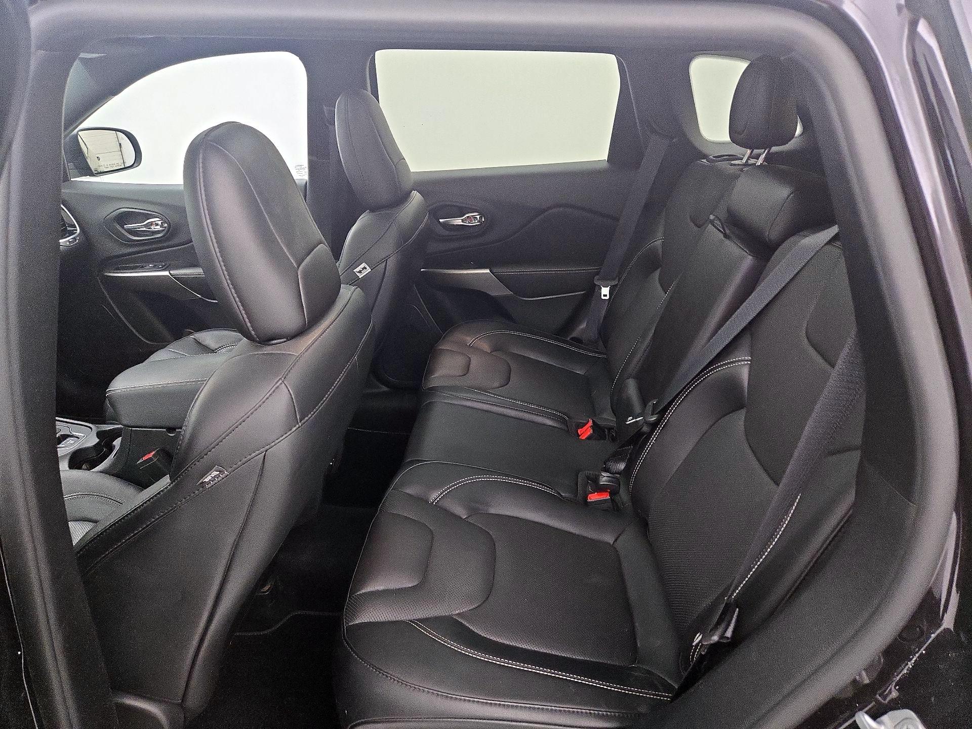 Thumbnail: 2021 Jeep Cherokee - 20