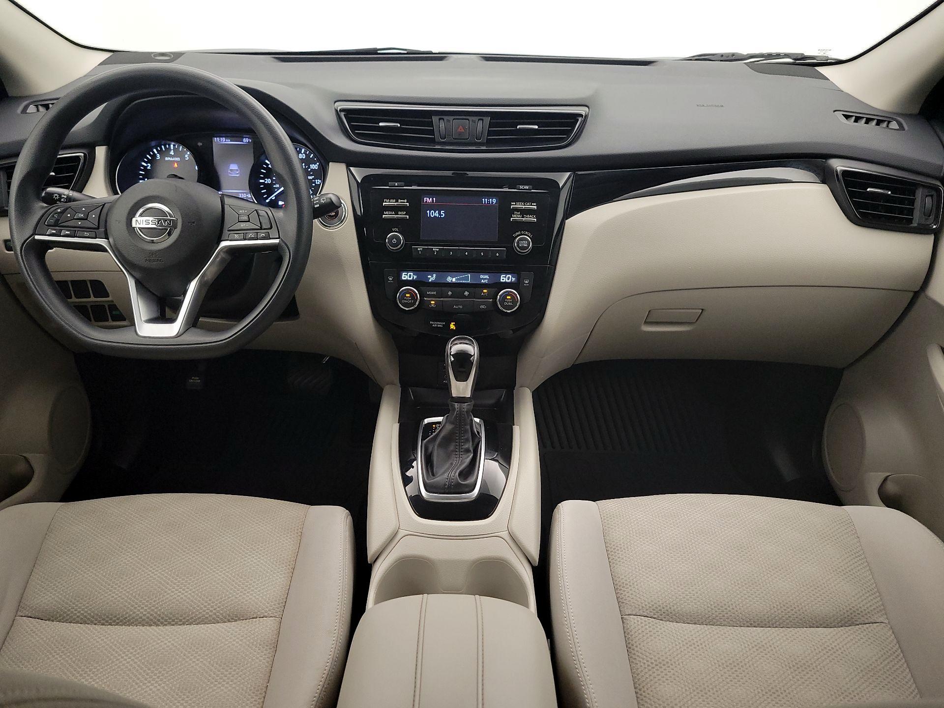 Thumbnail: 2018 Nissan Rogue Sport - 9