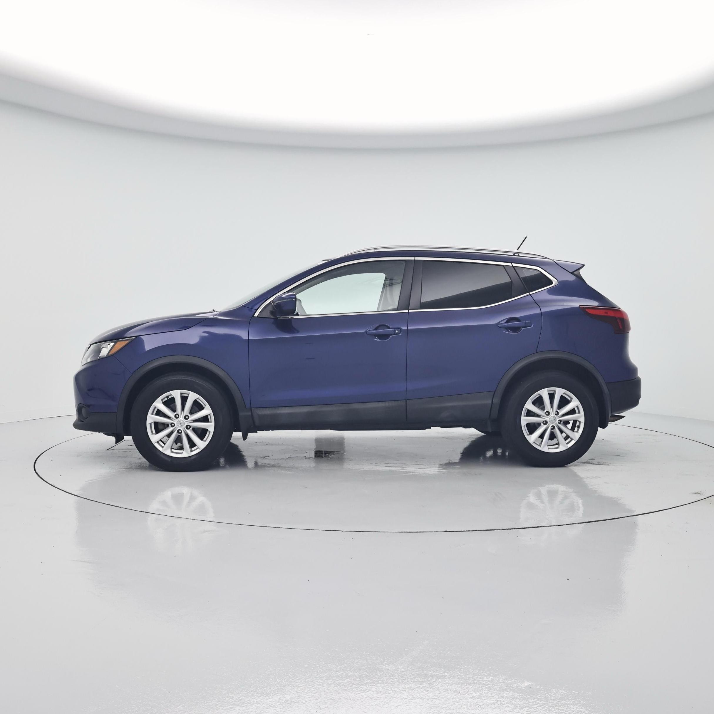 Thumbnail: 2018 Nissan Rogue Sport - 3