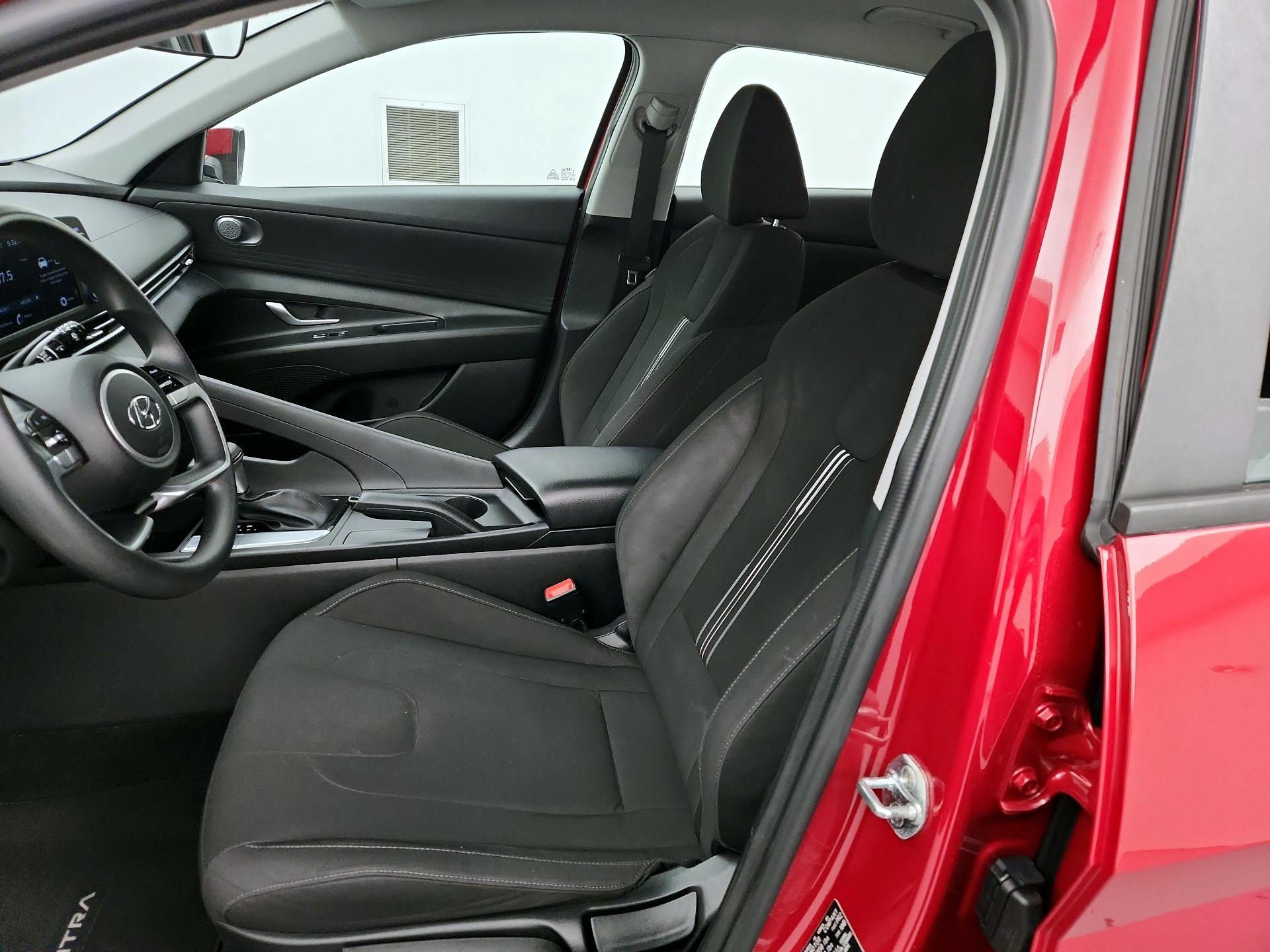 Thumbnail: 2021 Hyundai Elantra - 11