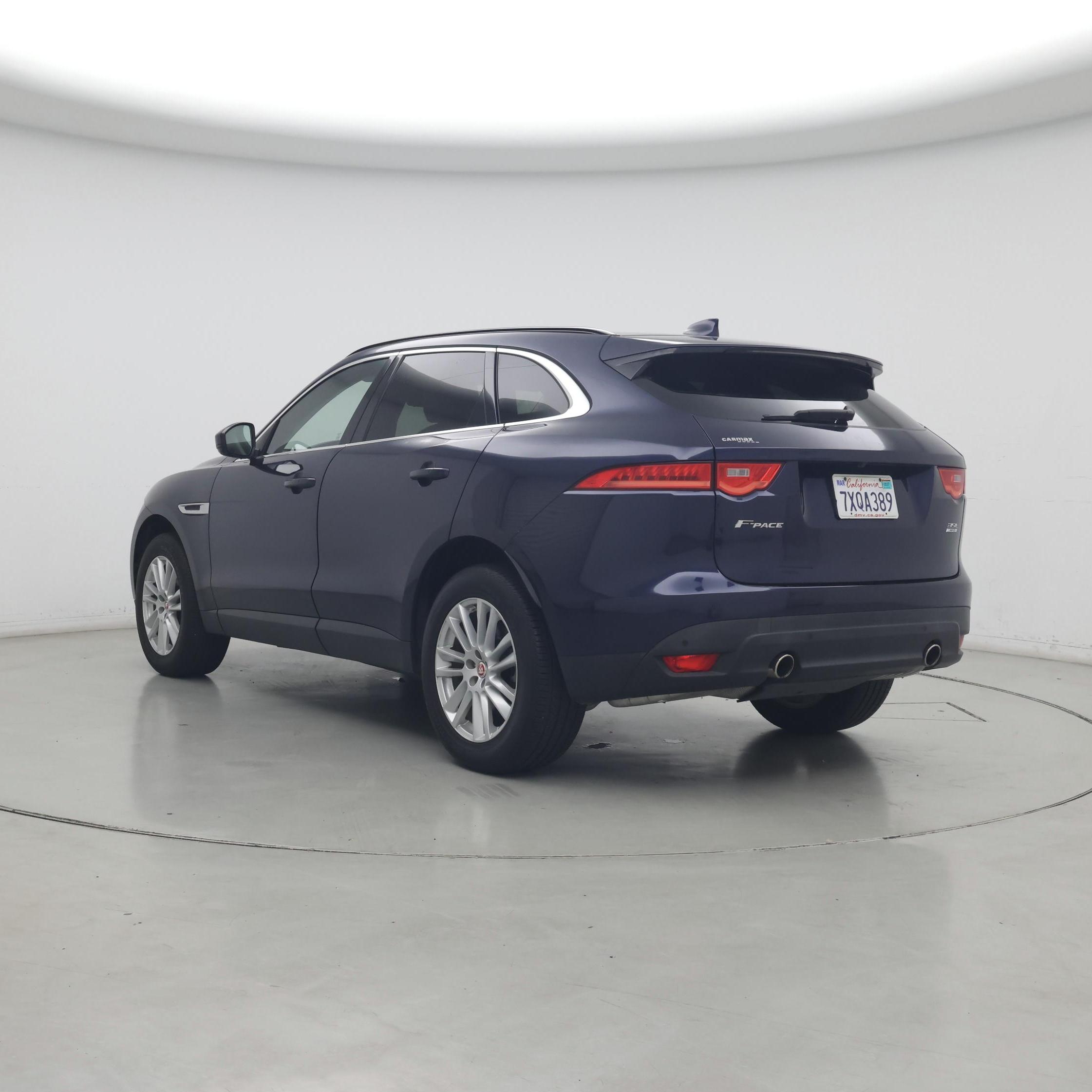 Thumbnail: 2017 Jaguar F-Pace - 2