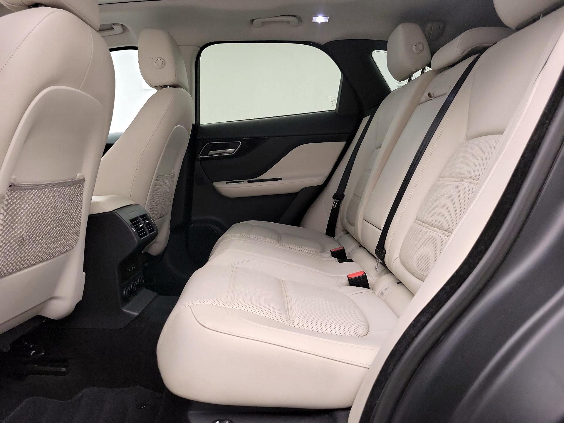 Thumbnail: 2017 Jaguar F-Pace - 20