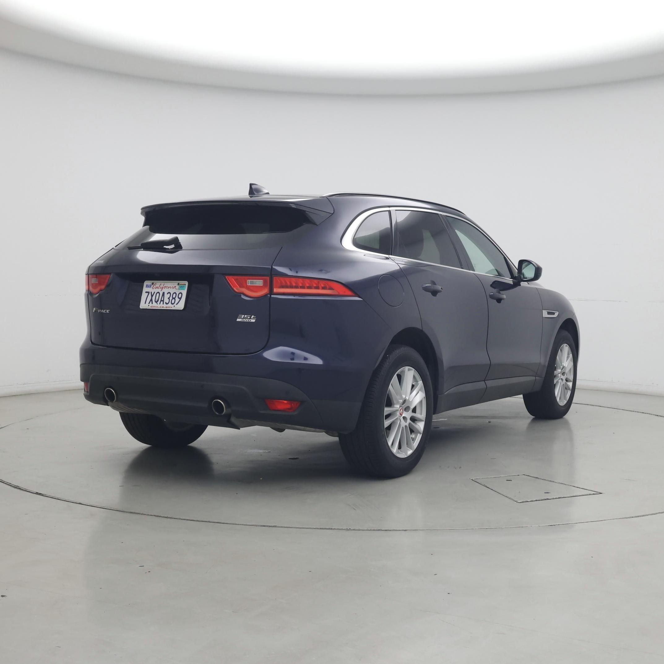 Thumbnail: 2017 Jaguar F-Pace - 8