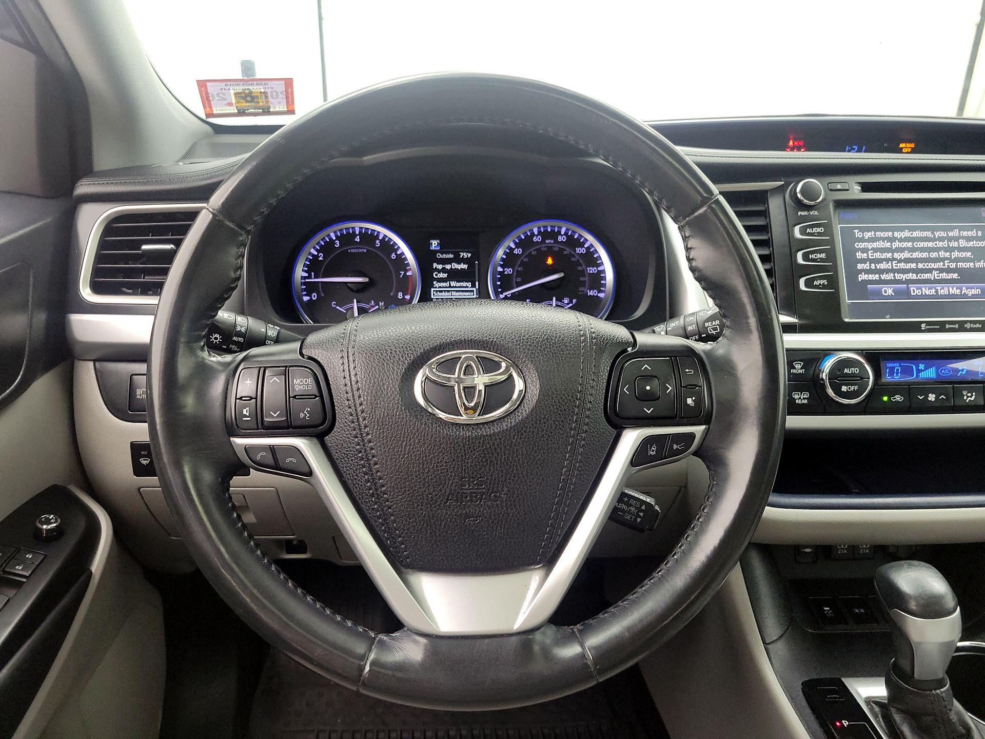 Thumbnail: 2019 Toyota Highlander - 10