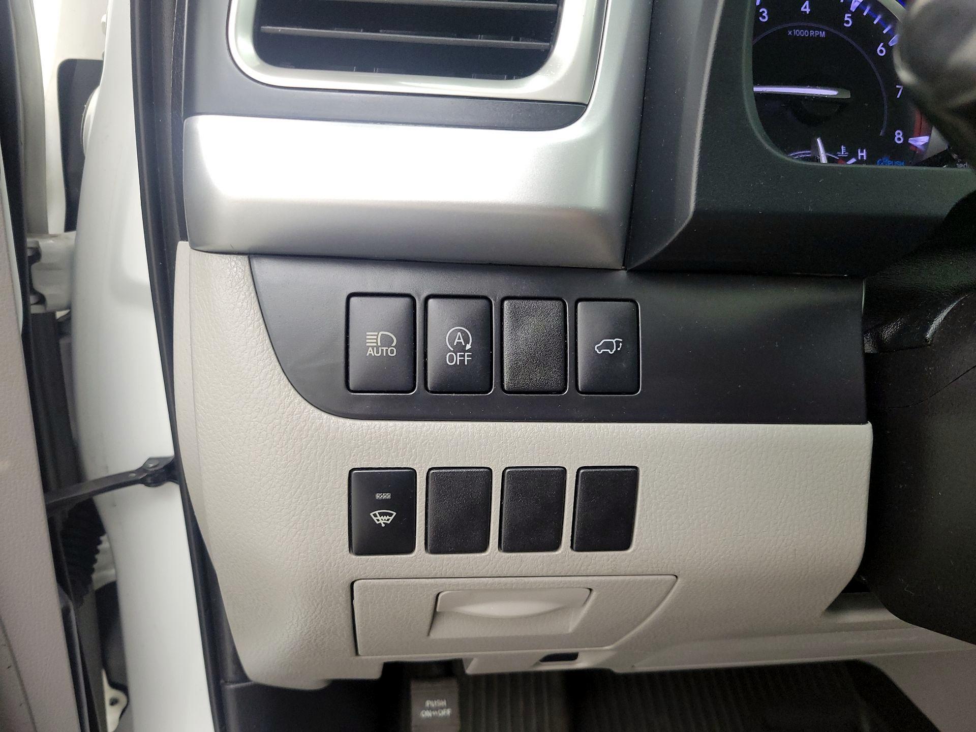 Thumbnail: 2019 Toyota Highlander - 13