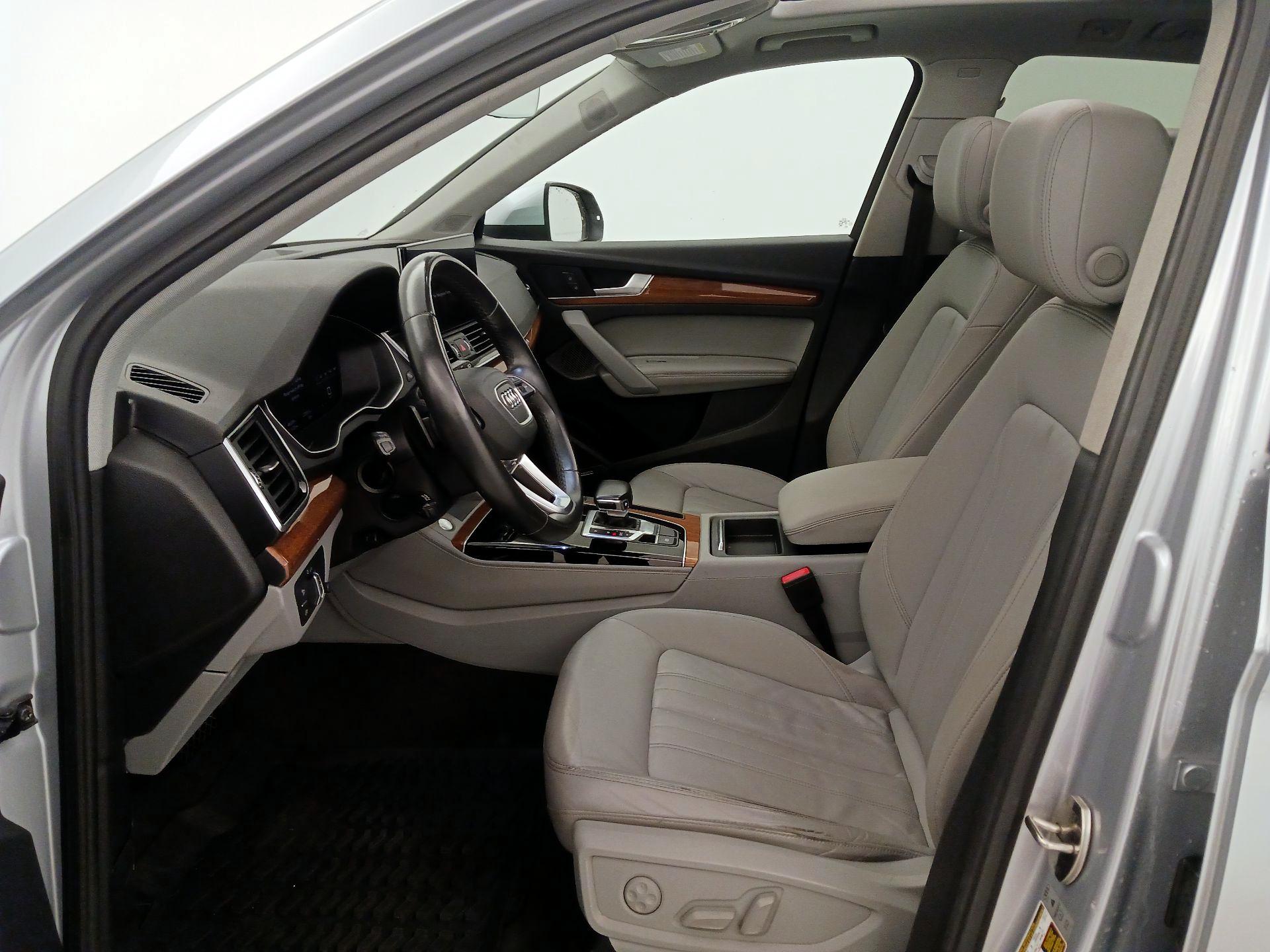 Thumbnail: 2022 Audi Q5 - 11