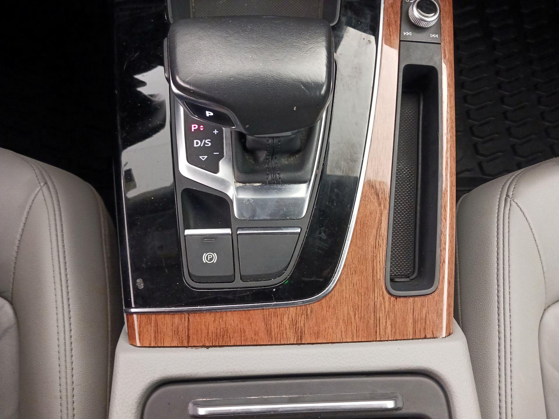 Thumbnail: 2022 Audi Q5 - 17