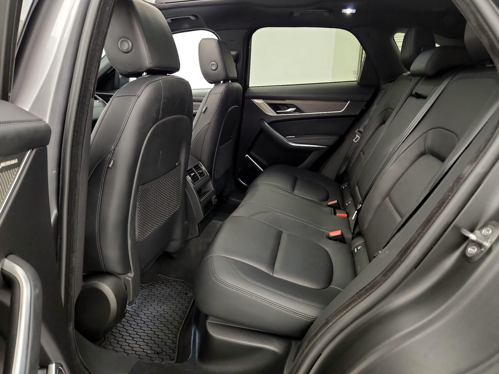 2023 Jaguar F-Pace S - Photo 22