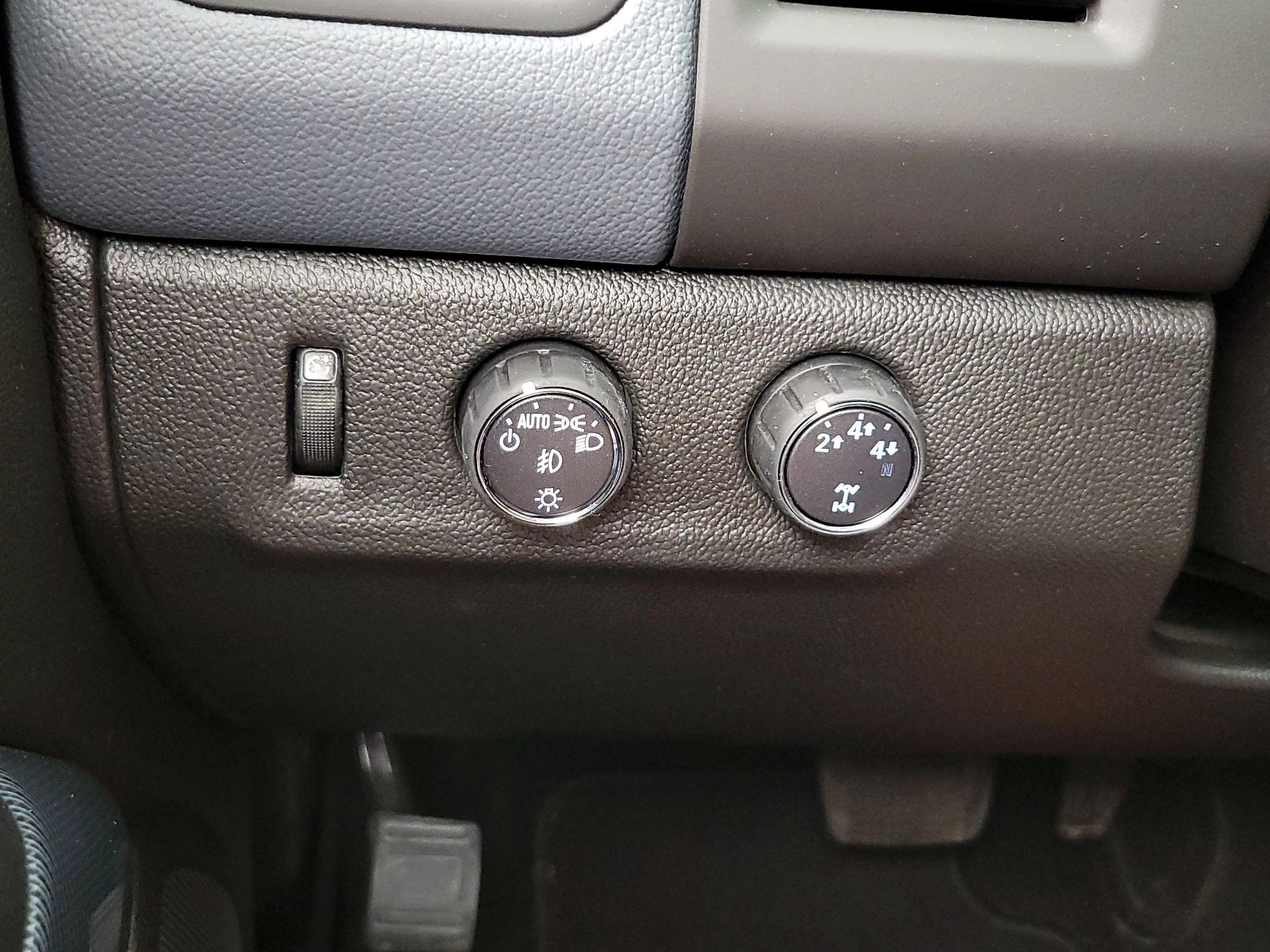 Thumbnail: 2016 Chevrolet Colorado - 13