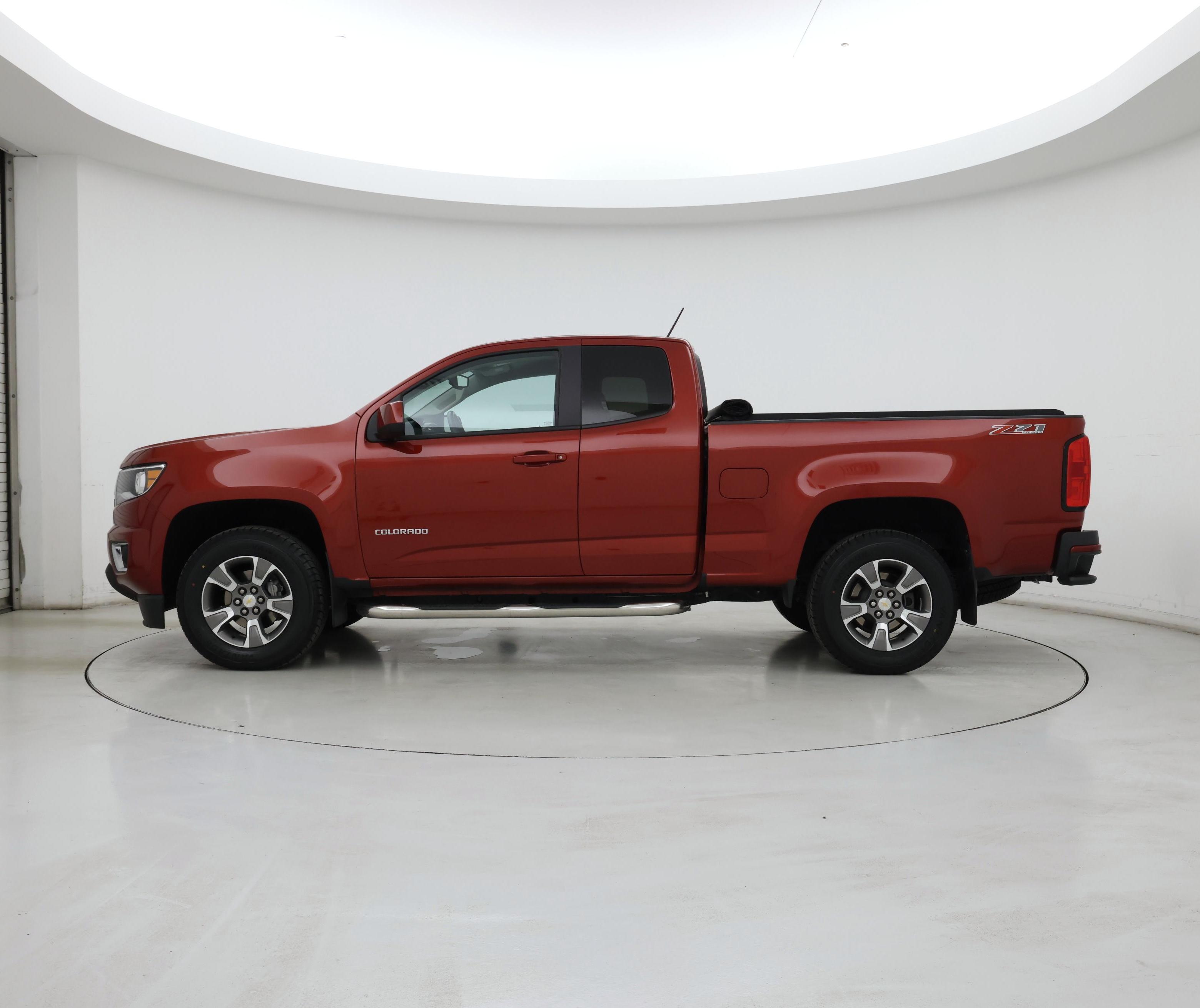 Thumbnail: 2016 Chevrolet Colorado - 3