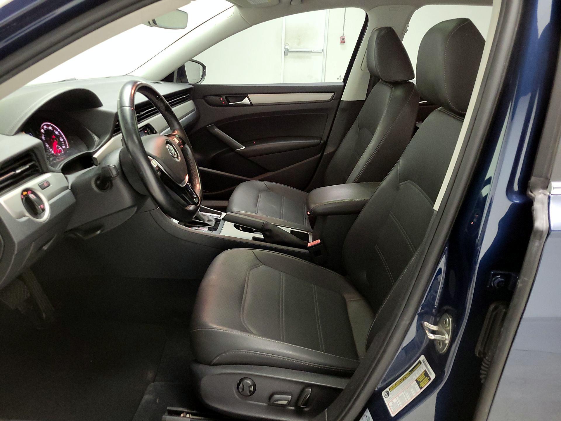 Thumbnail: 2020 Volkswagen Passat - 11