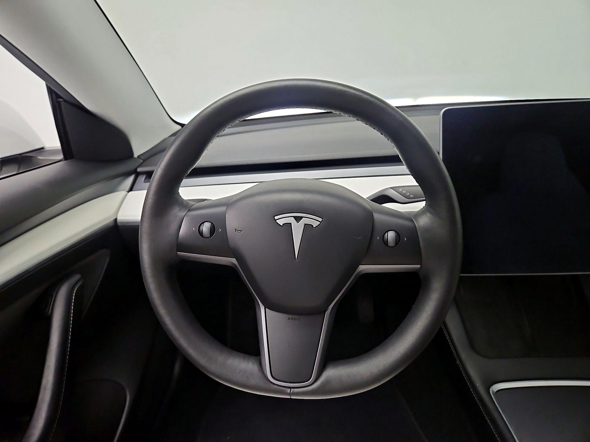 Thumbnail: 2021 Tesla Model 3 - 10