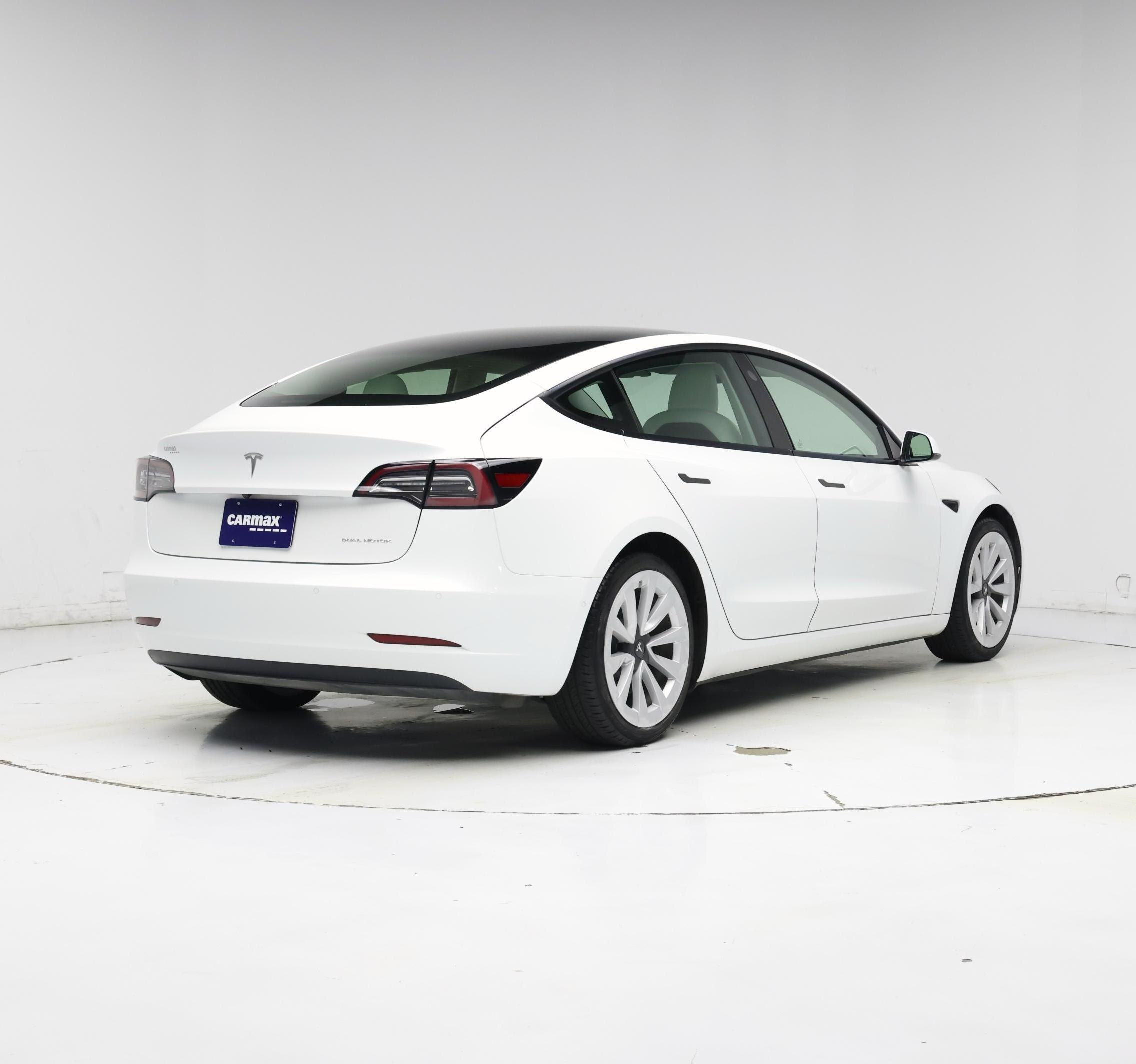 Thumbnail: 2021 Tesla Model 3 - 8