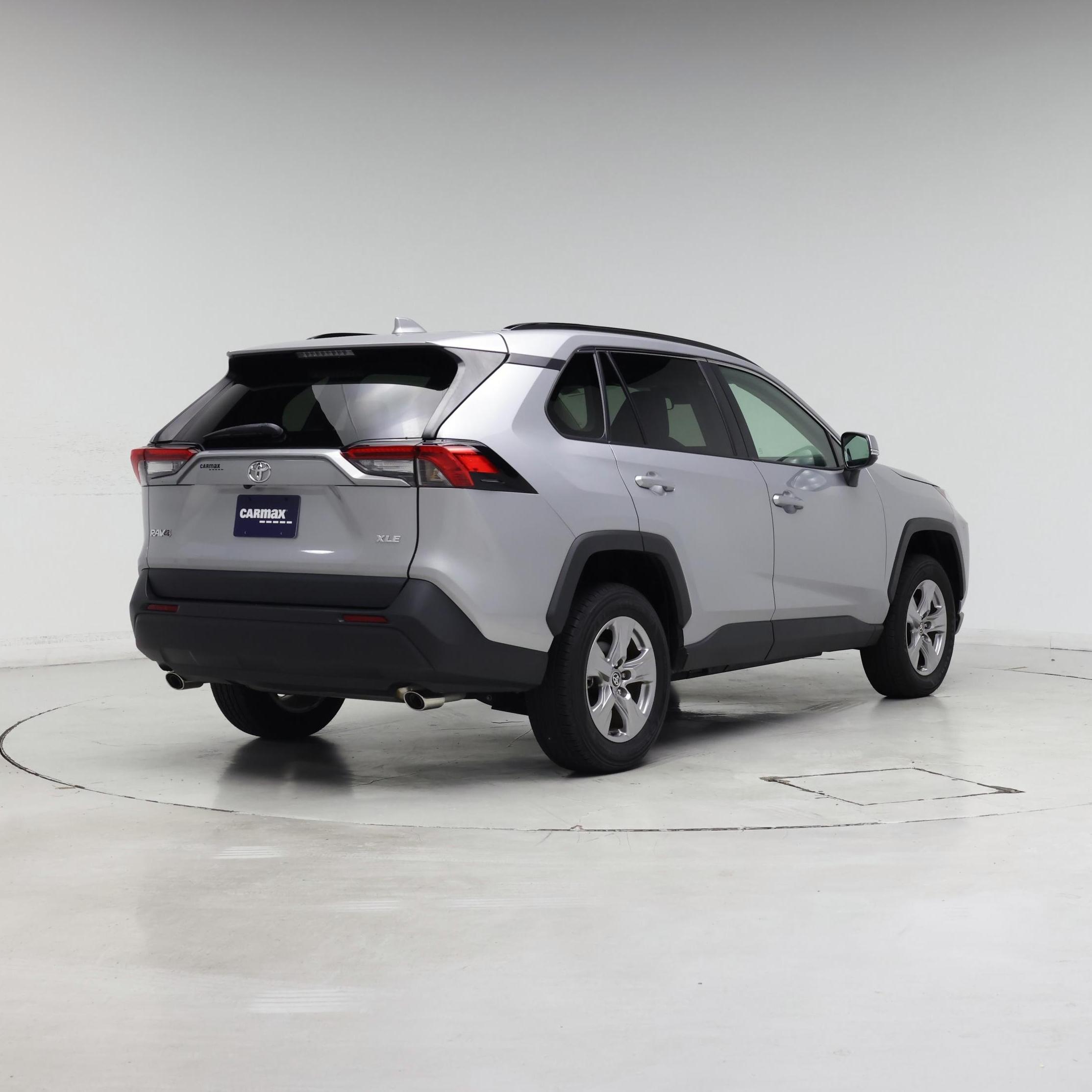 Thumbnail: 2023 Toyota RAV4 - 8