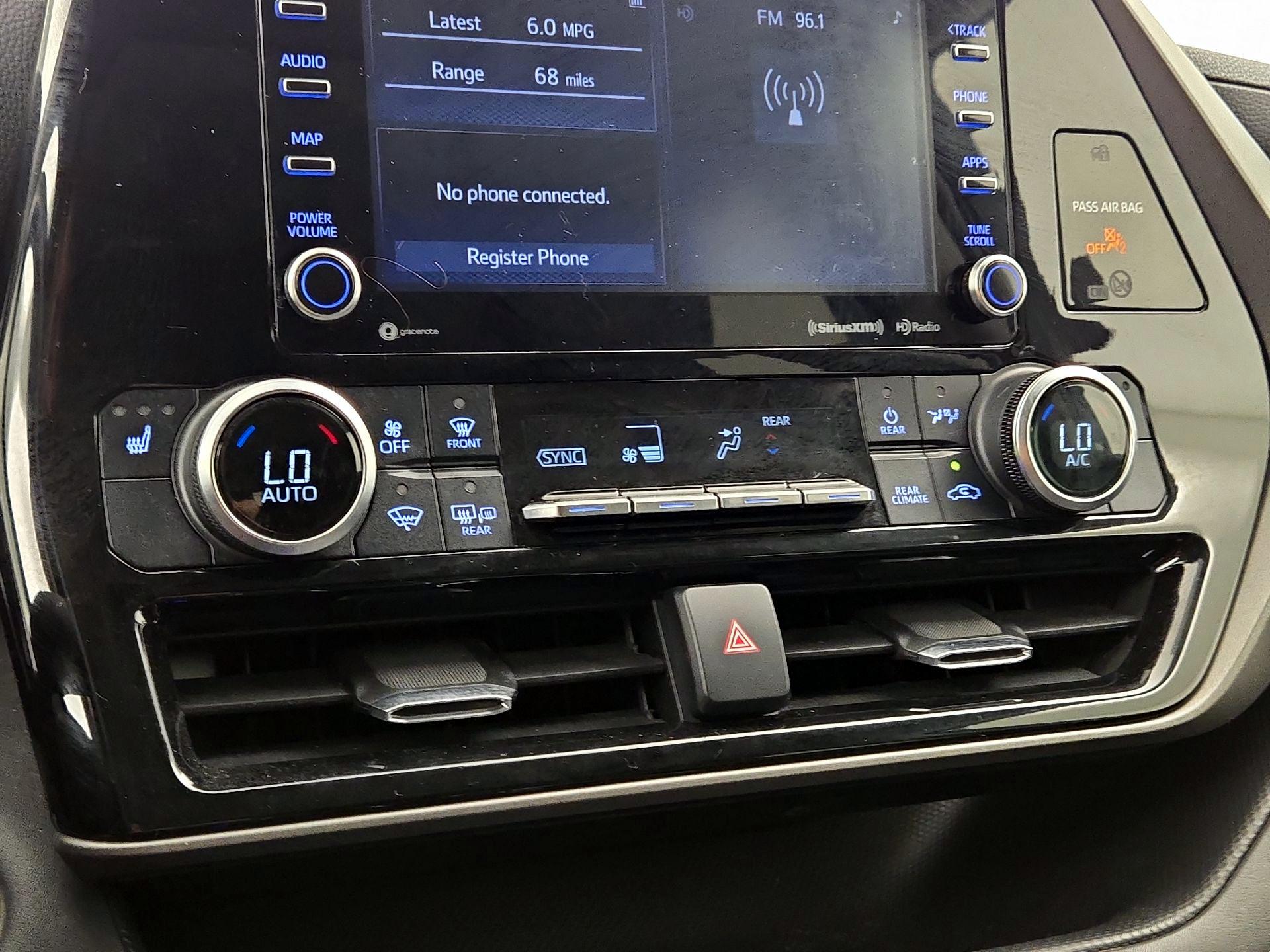 Thumbnail: 2021 Toyota Highlander - 16