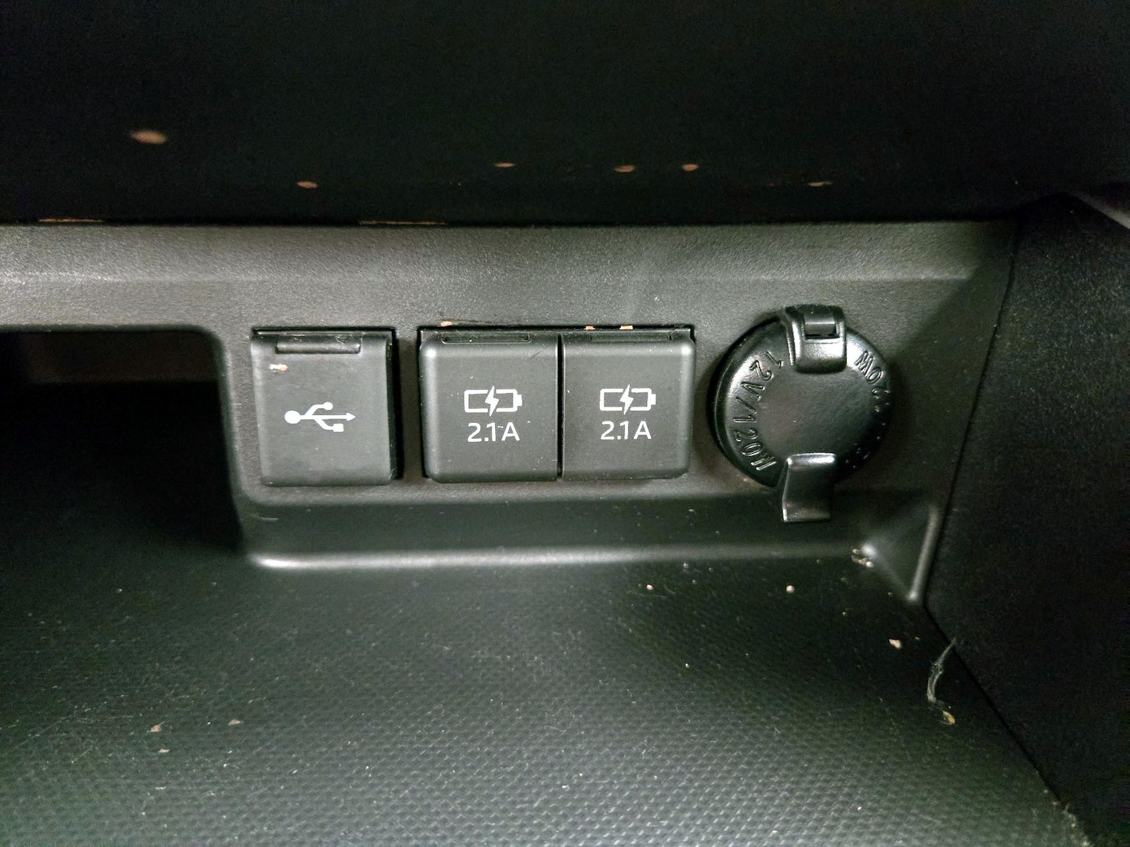 2021 Toyota Highlander XLE - Photo 19