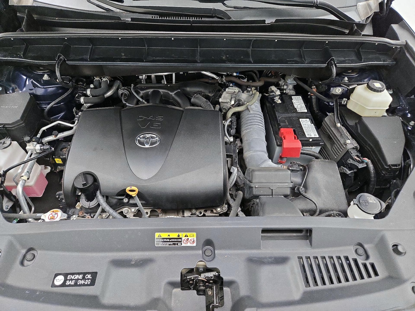 2021 Toyota Highlander XLE - Photo 25