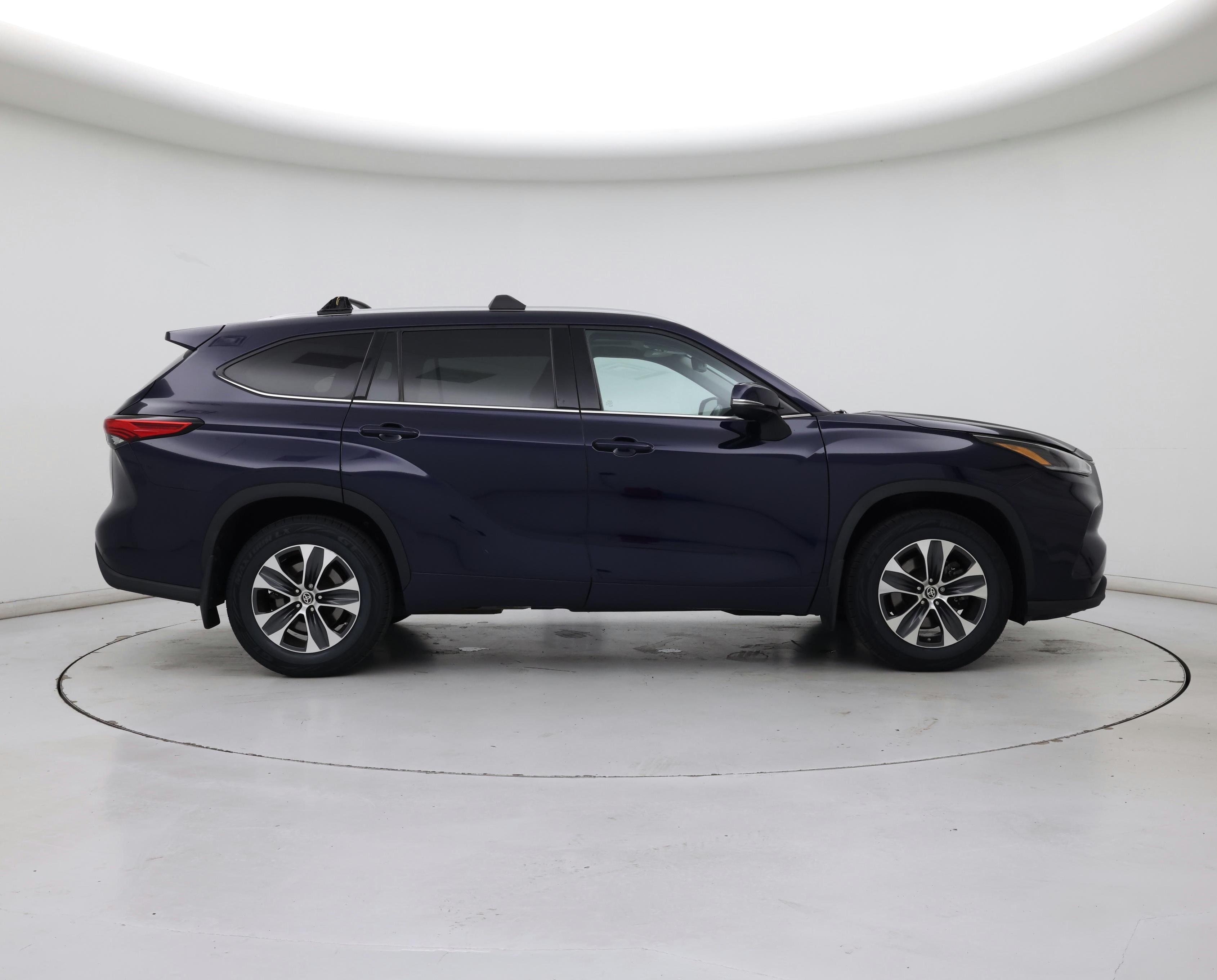 Thumbnail: 2021 Toyota Highlander - 7