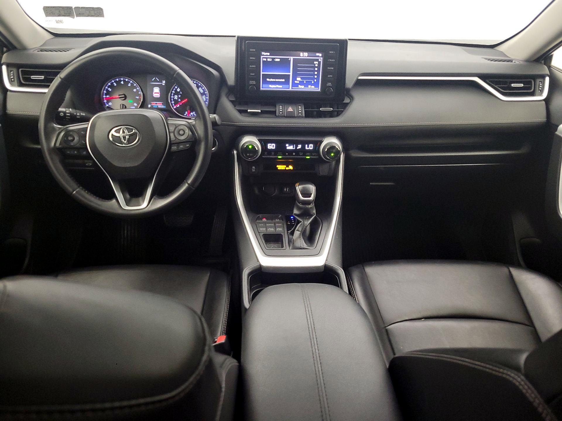Thumbnail: 2019 Toyota RAV4 - 9