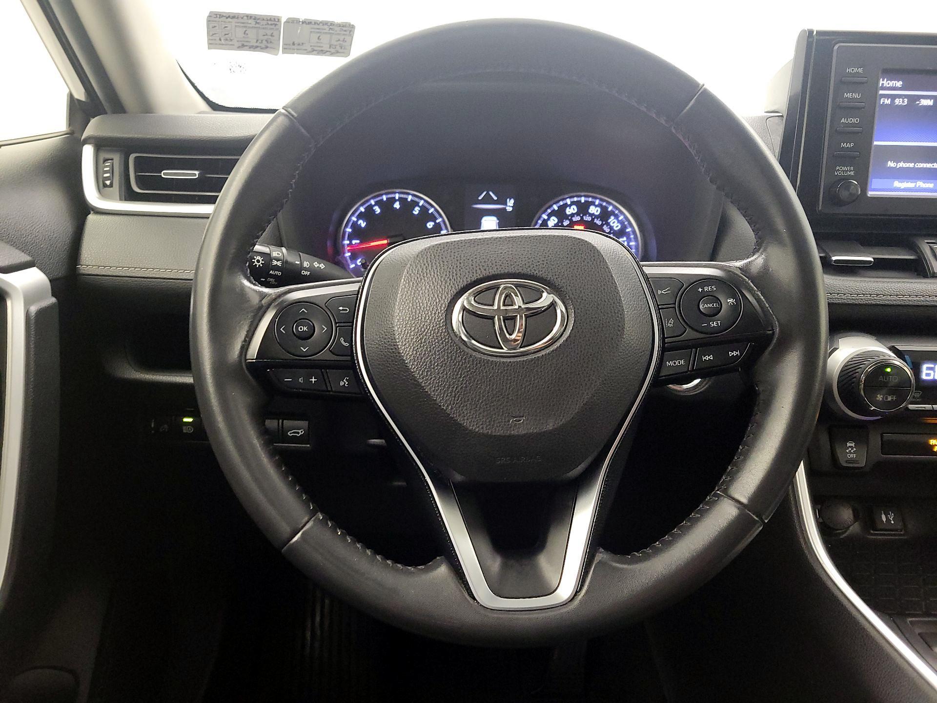 Thumbnail: 2019 Toyota RAV4 - 10