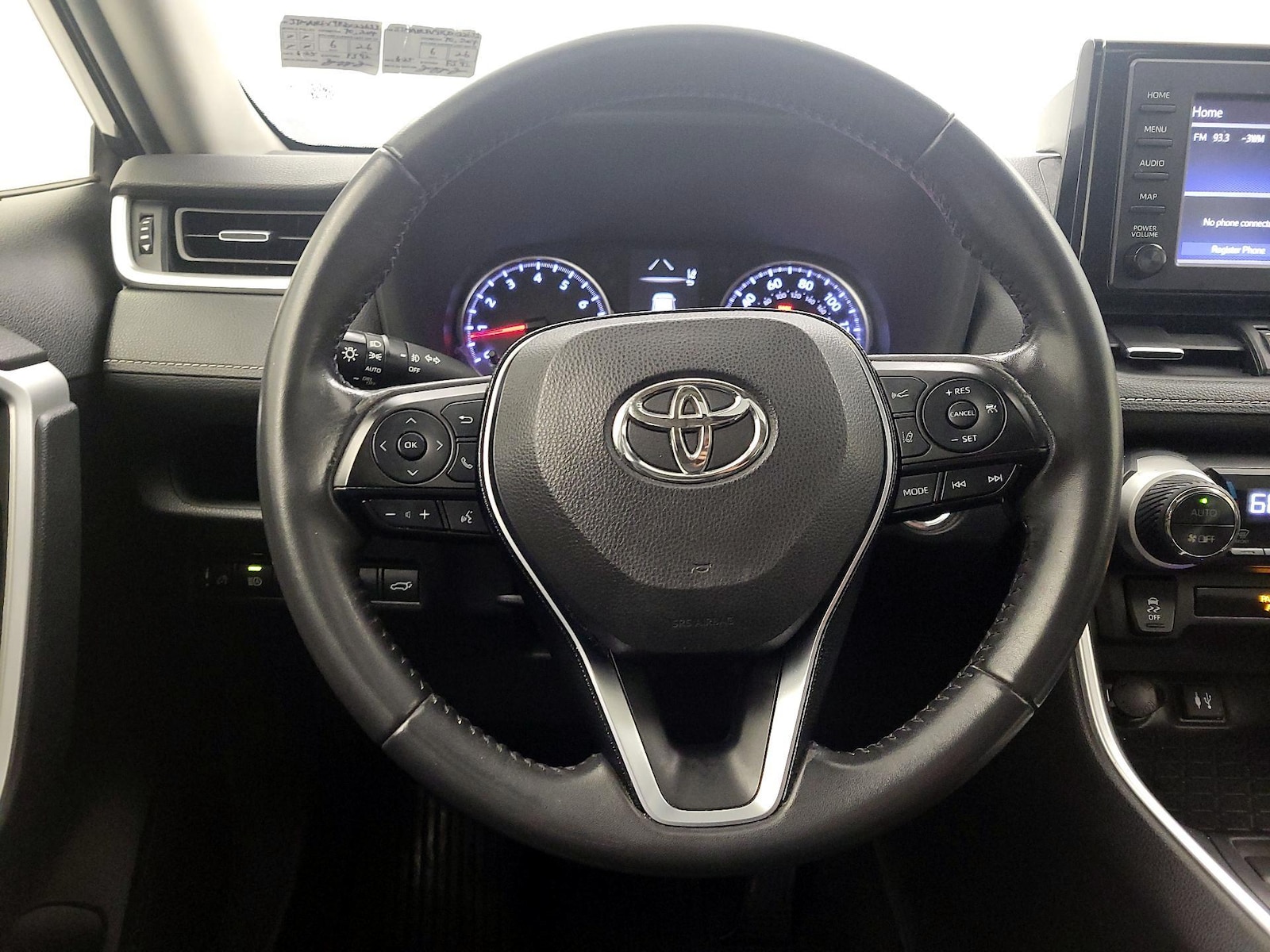 2019 Toyota RAV4 XLE Premium - Photo 11