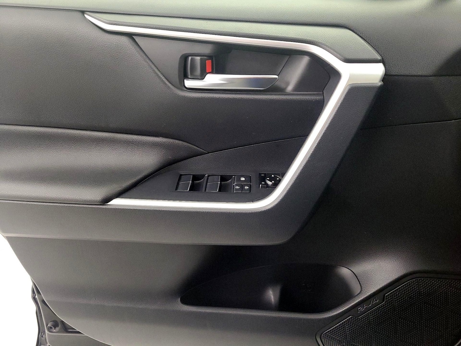 2019 Toyota RAV4 XLE Premium - Photo 13