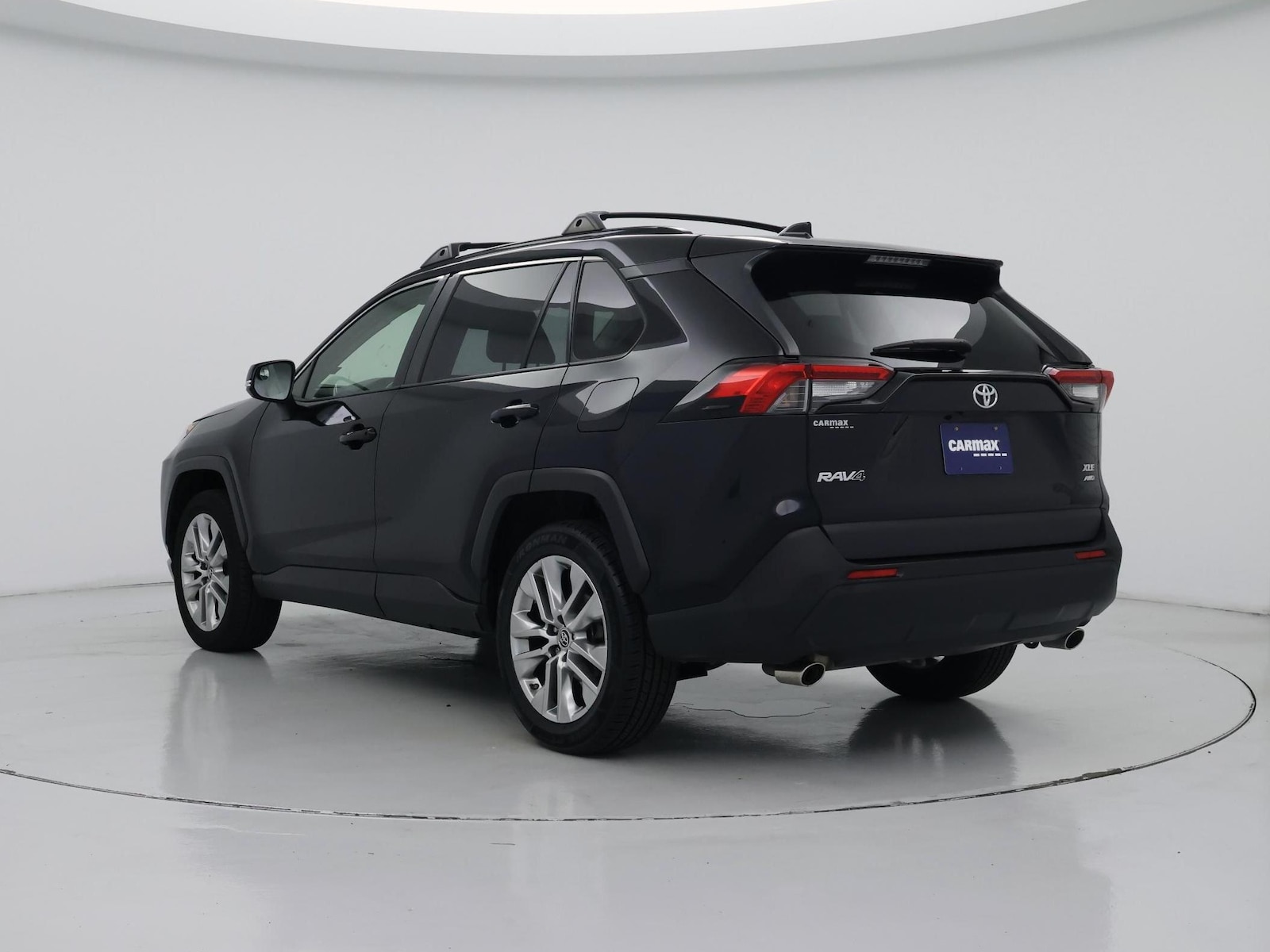 2019 Toyota RAV4 XLE Premium - Photo 3