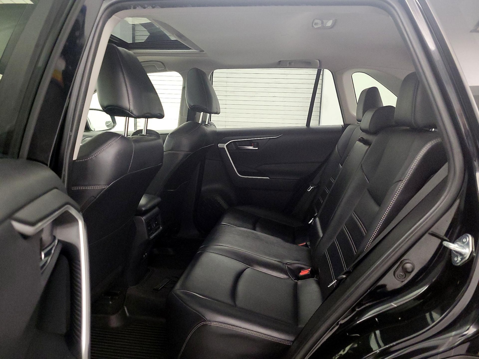 2019 Toyota RAV4 XLE Premium - Photo 21