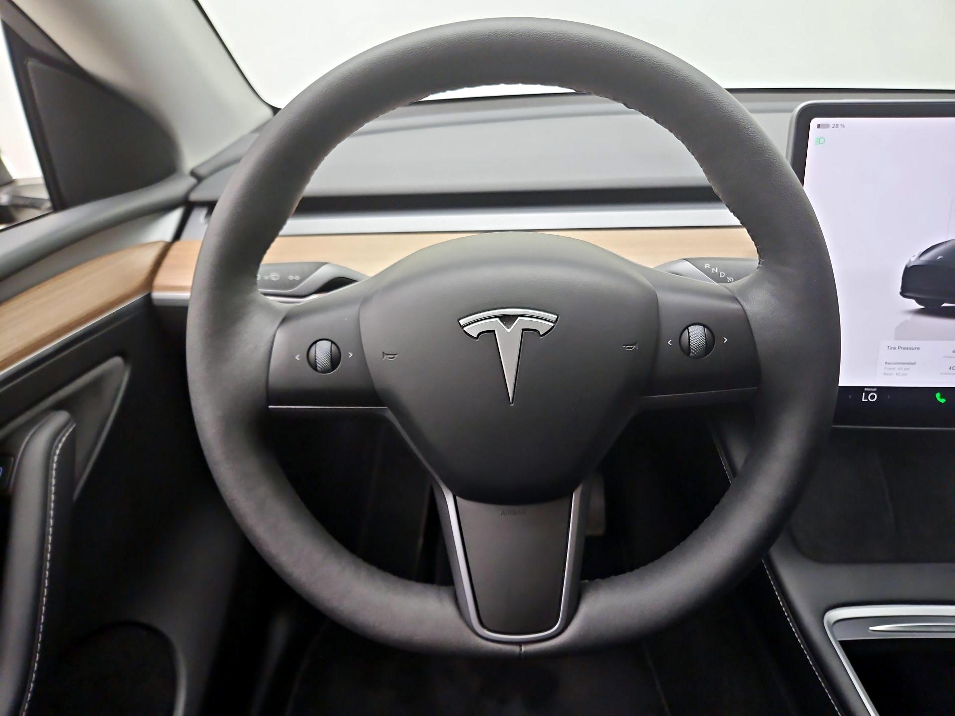 Thumbnail: 2025 Tesla Model Y - 10