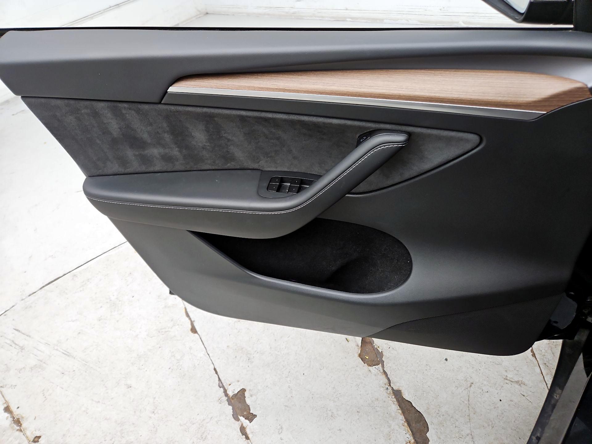 Thumbnail: 2025 Tesla Model Y - 12