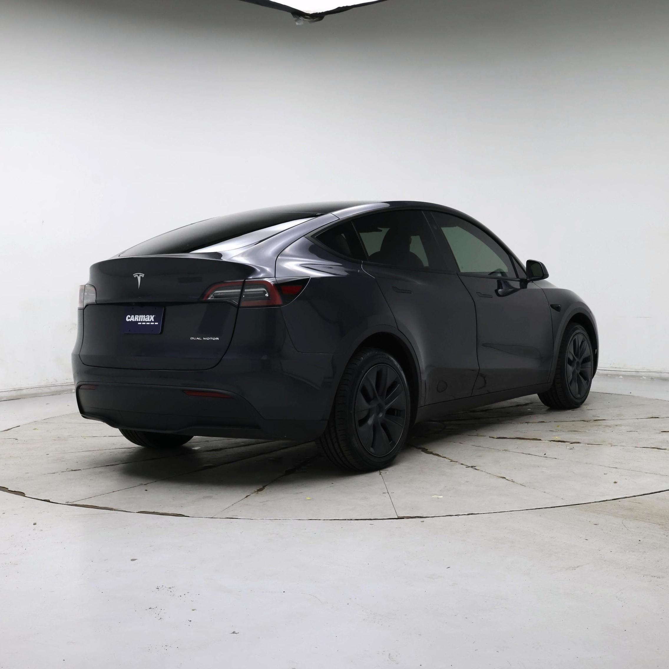 Thumbnail: 2025 Tesla Model Y - 8