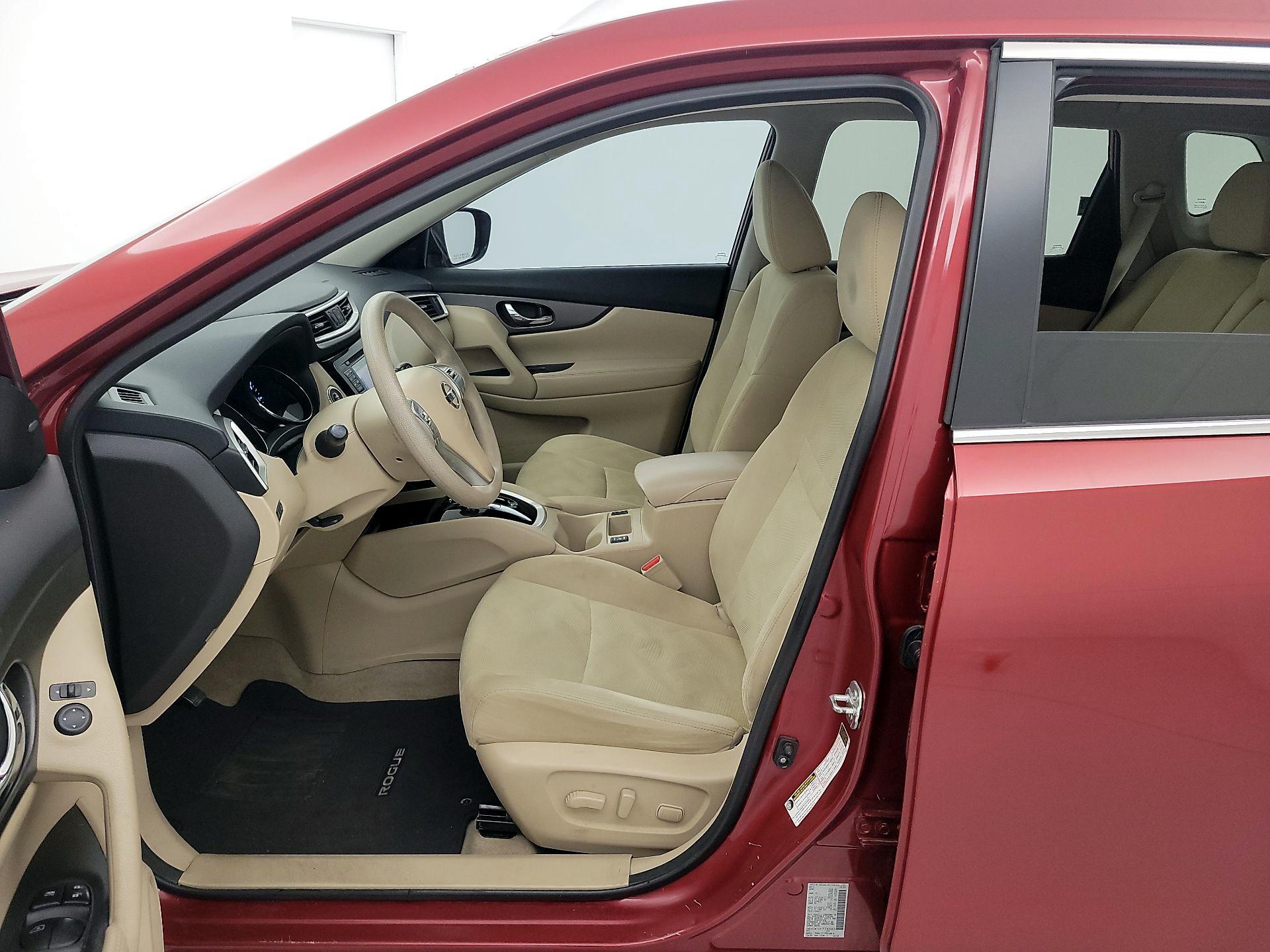 Thumbnail: 2015 Nissan Rogue - 11