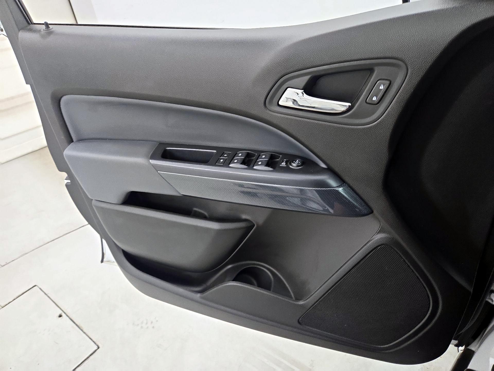 Thumbnail: 2021 Chevrolet Colorado - 12