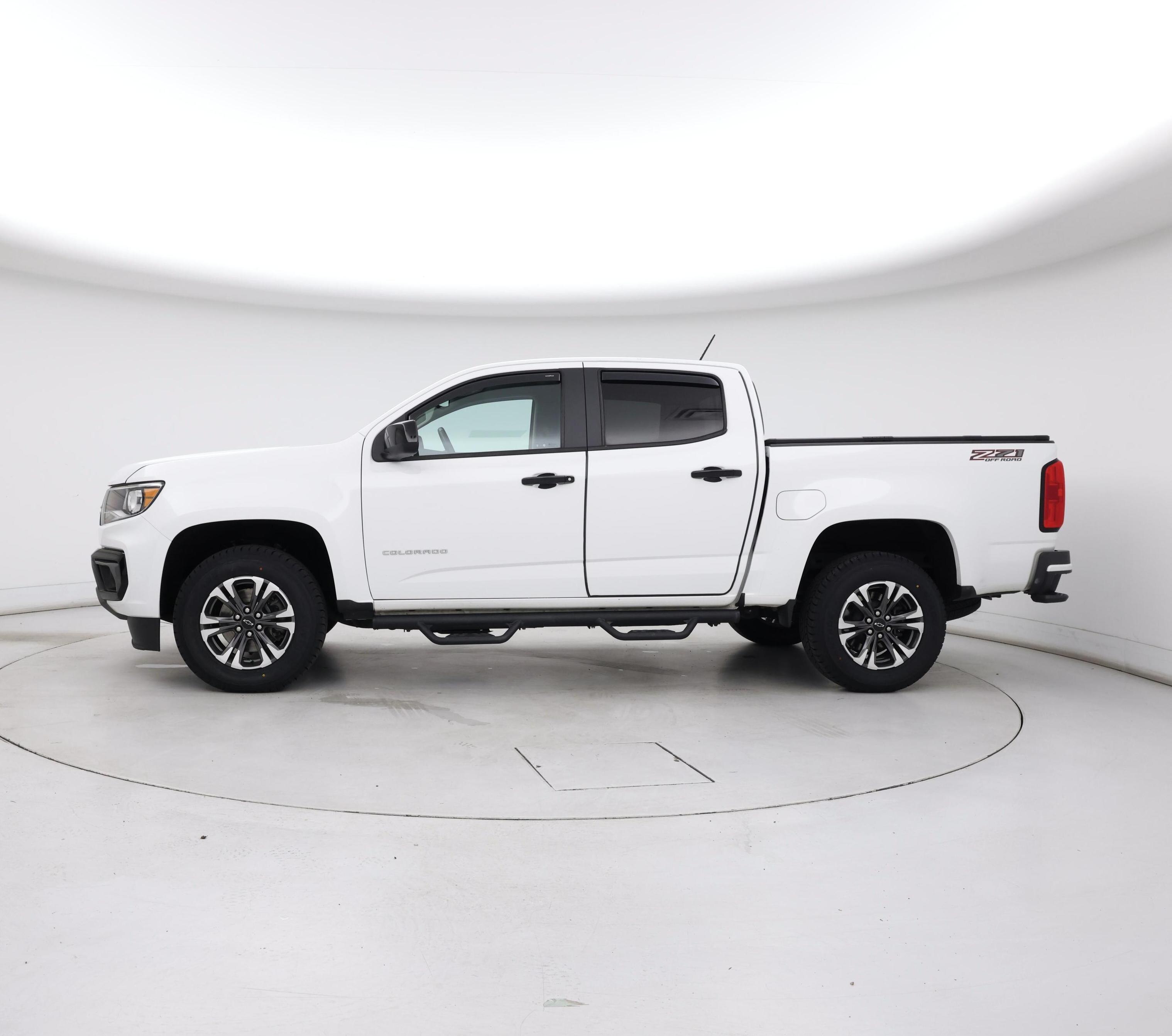Thumbnail: 2021 Chevrolet Colorado - 3