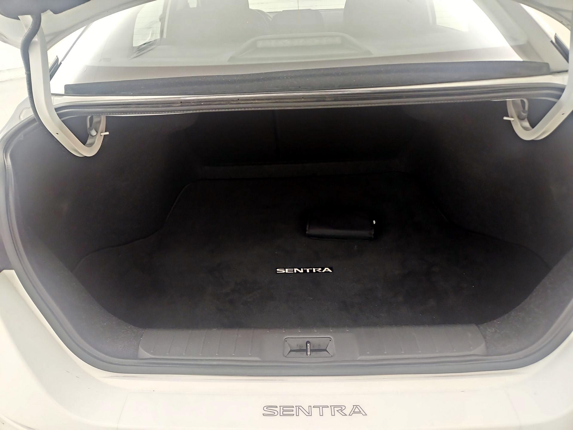 Thumbnail: 2022 Nissan Sentra - 20